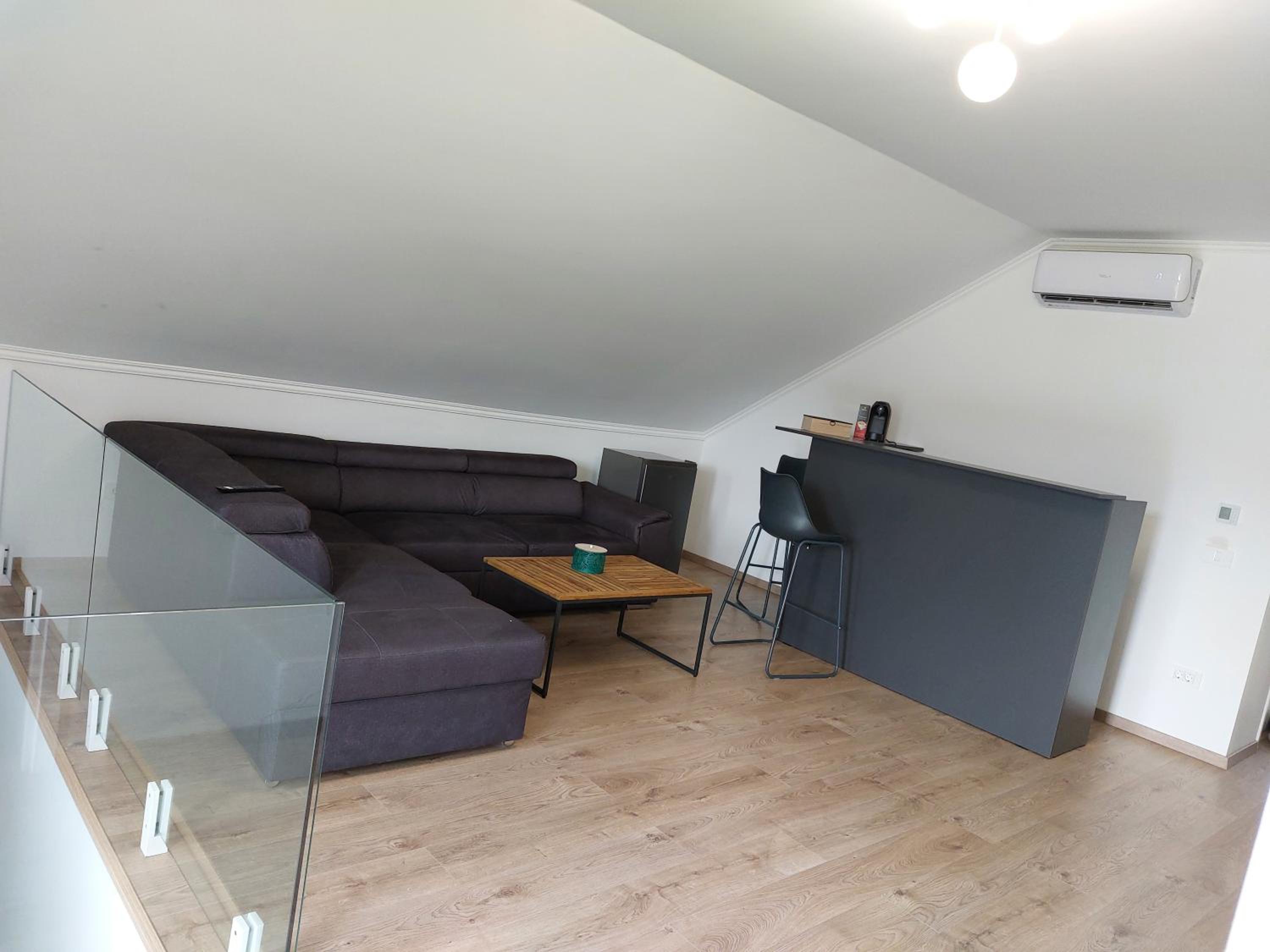 Apartment with Balcony - Photo 15