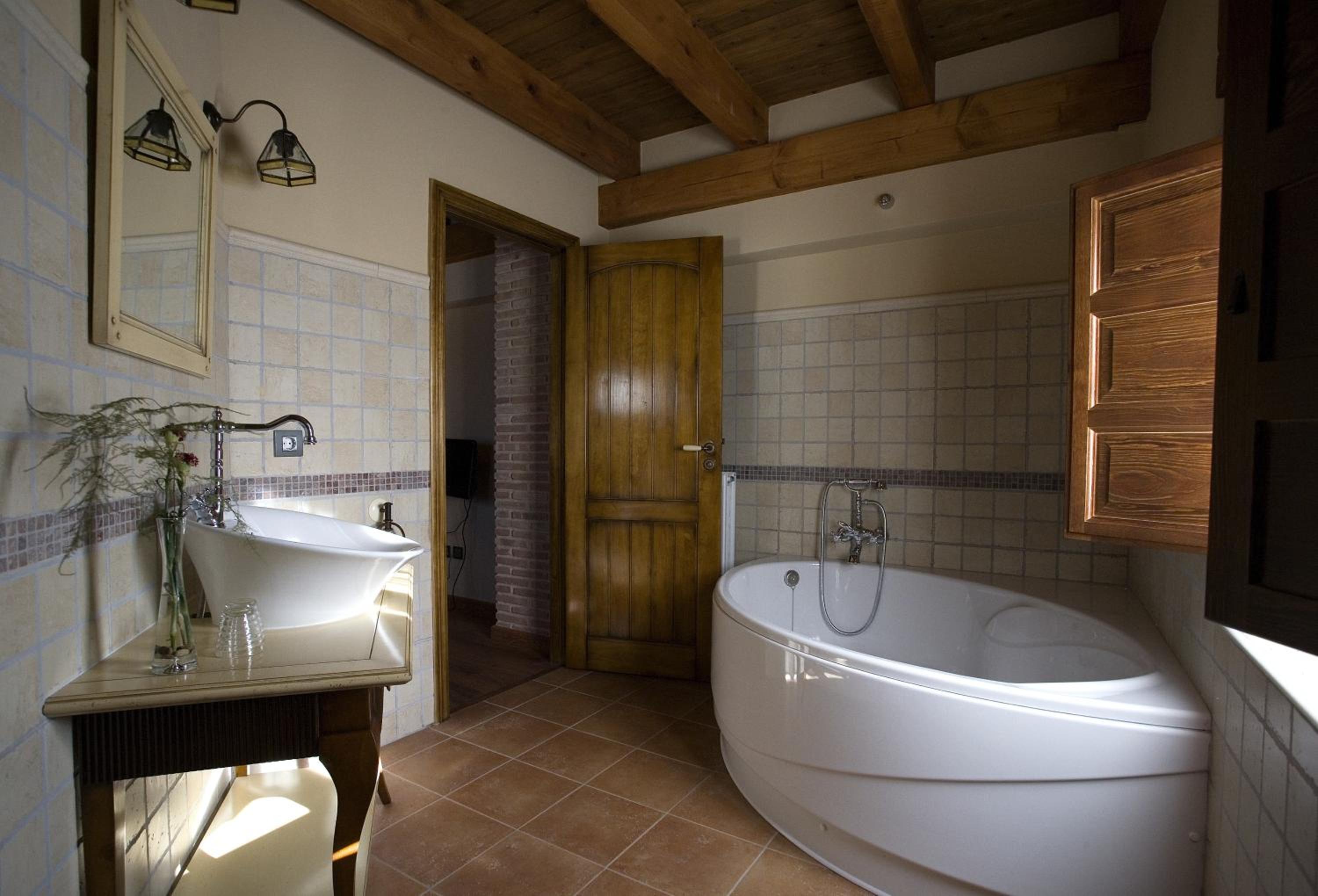 Suite - Photo 3