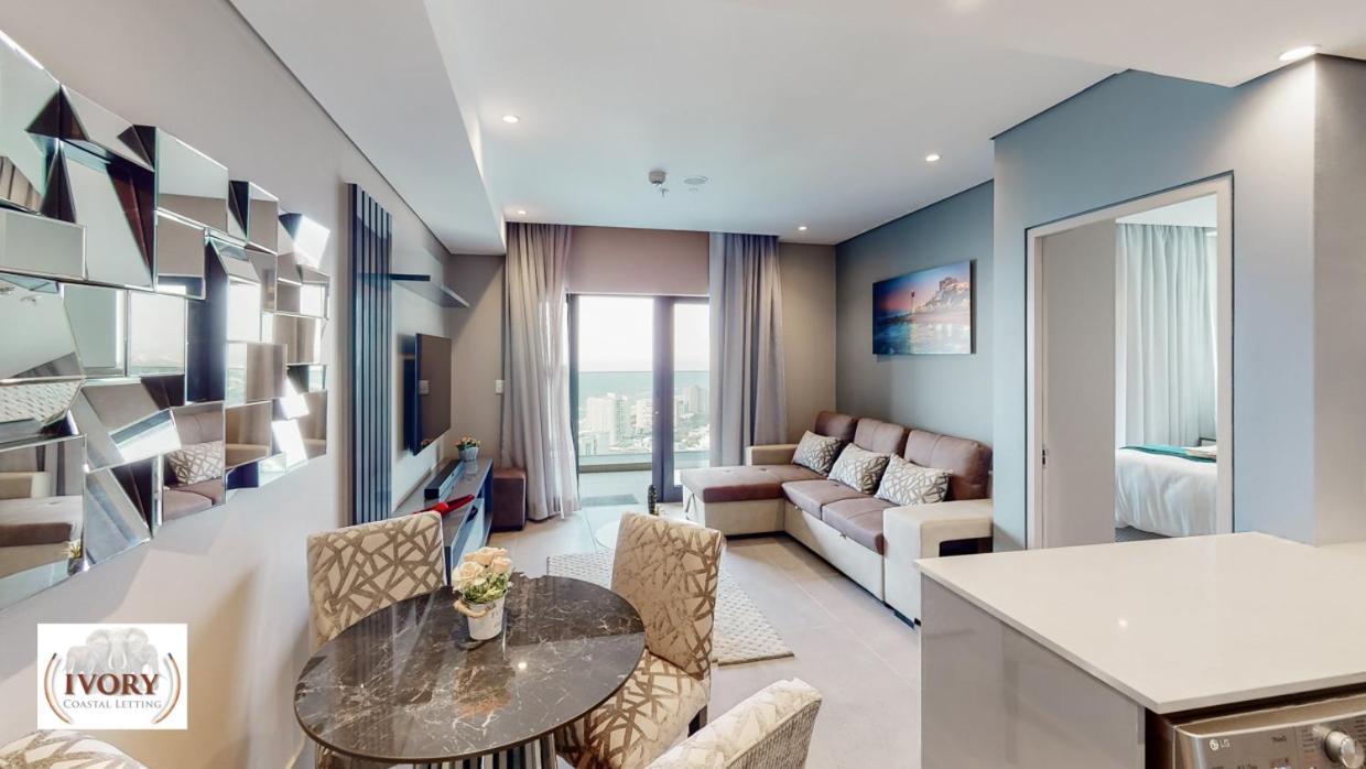 One-Bedroom Apartment with Balcony and Sea View photo 1