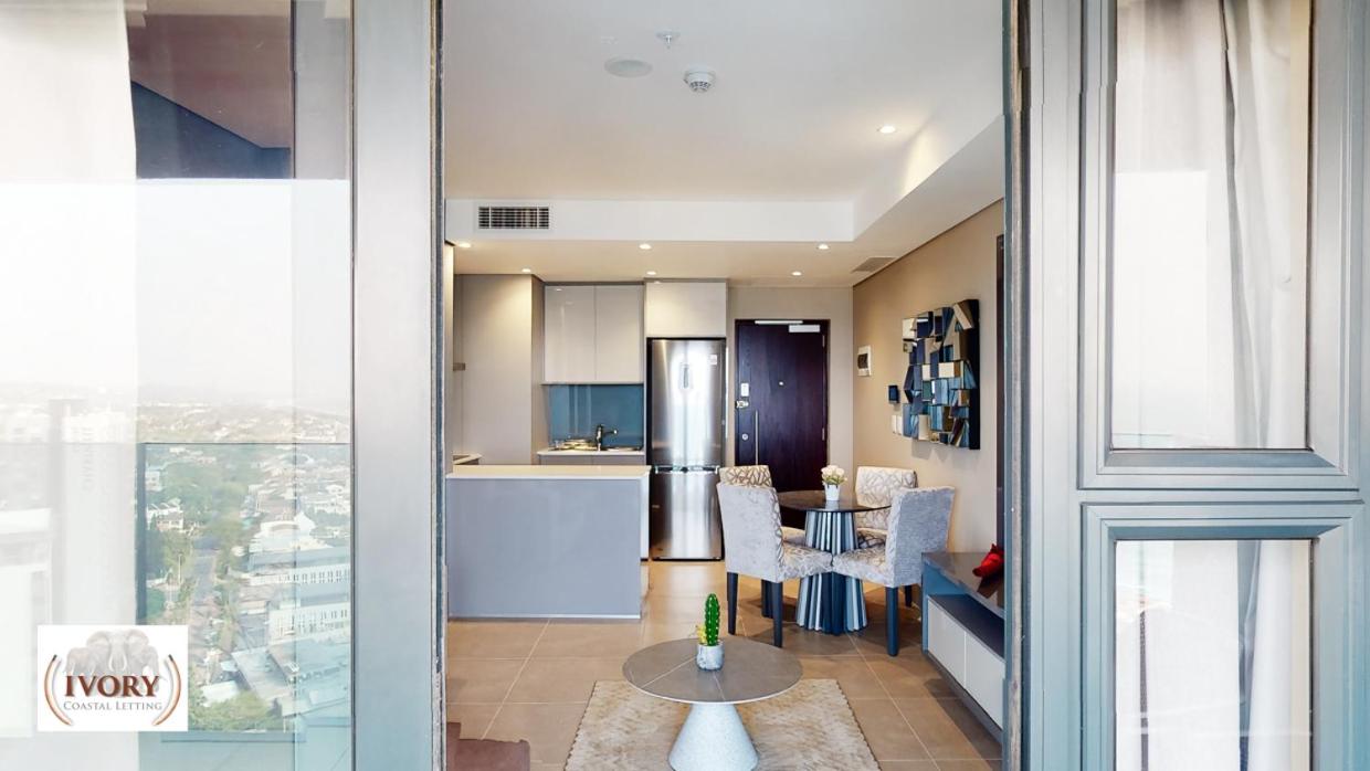 One-Bedroom Apartment with Balcony and Sea View photo 1