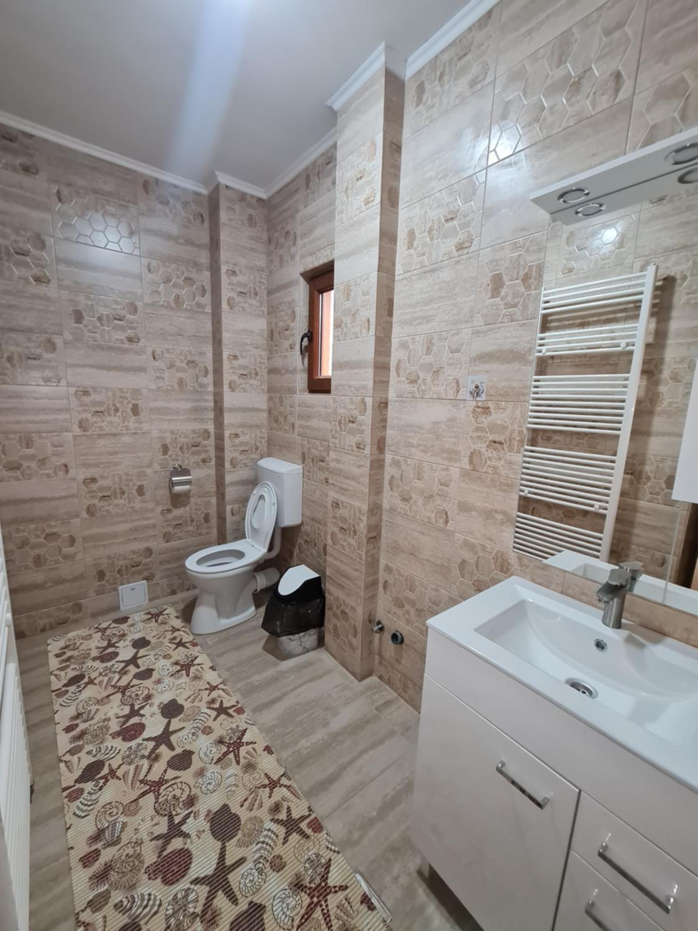 Deluxe Room (2 Adults + 1 Child) photo 2