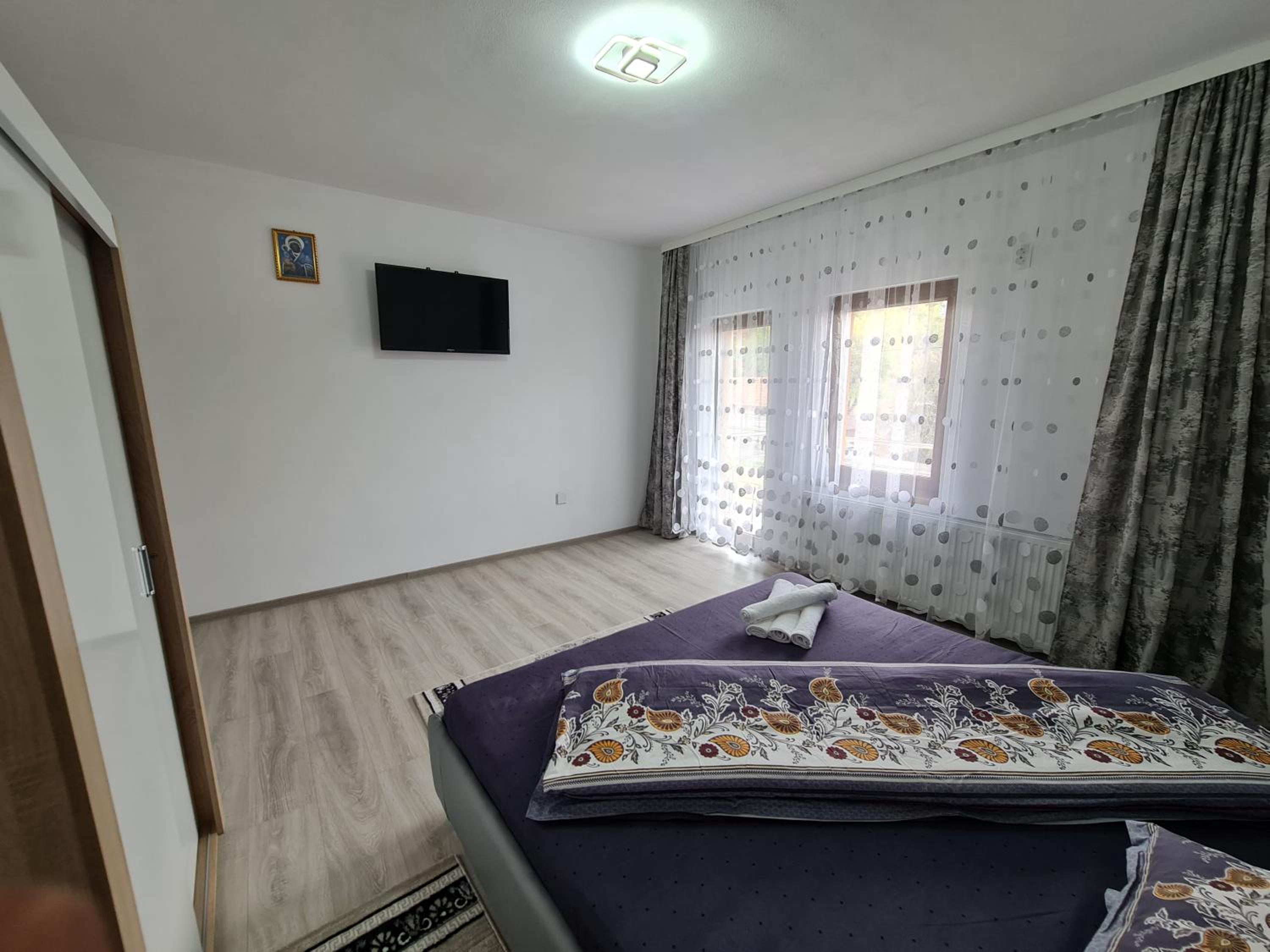 Deluxe Room (2 Adults + 1 Child) photo 1