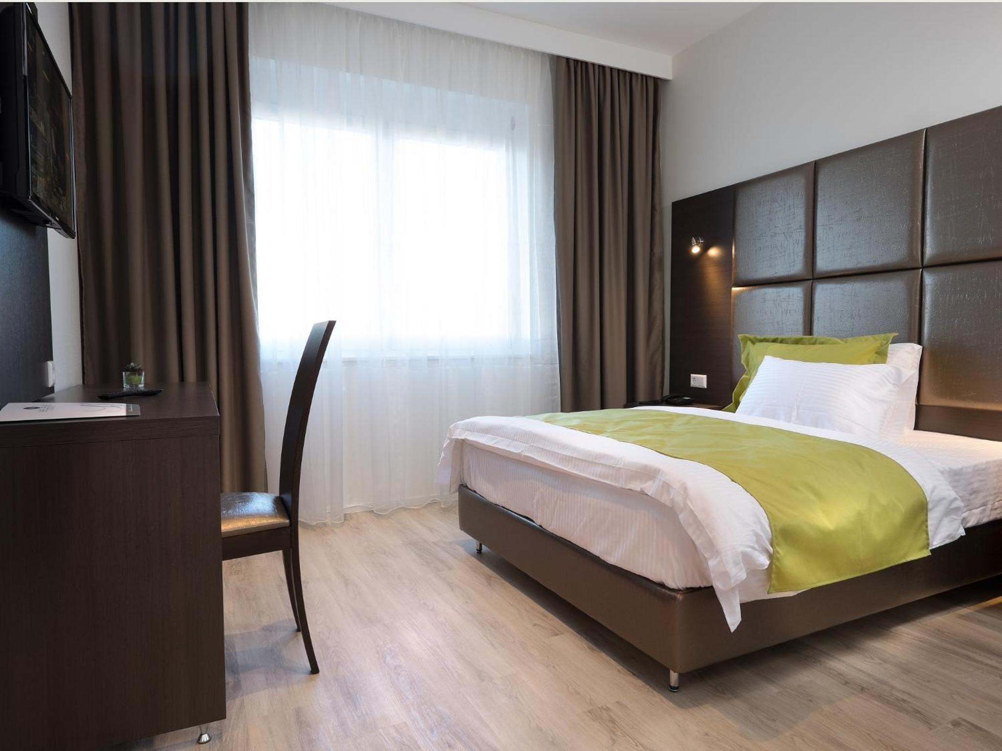 Business Single Room