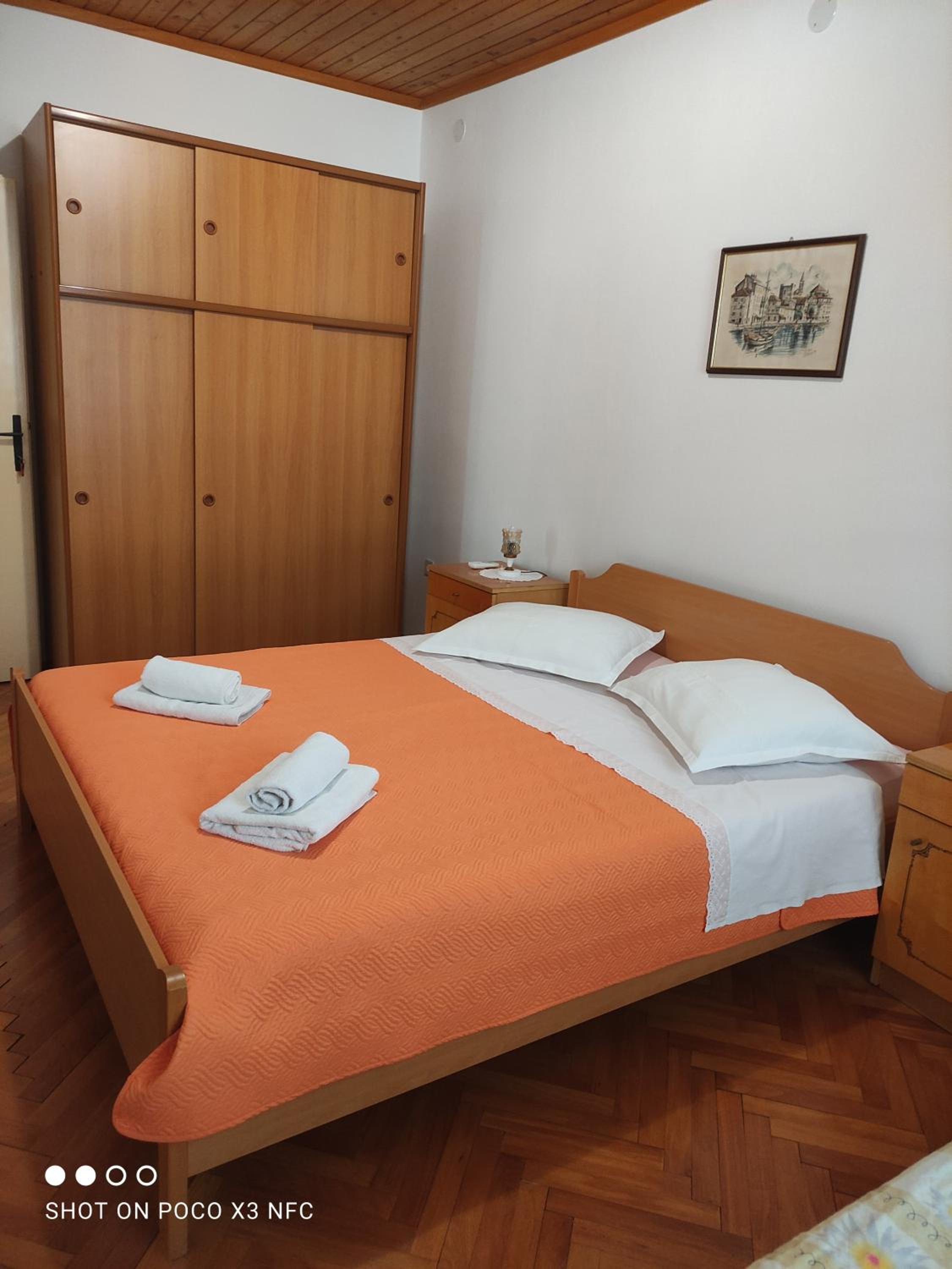 Three-Bedroom Apartment with Terrace - Photo 31