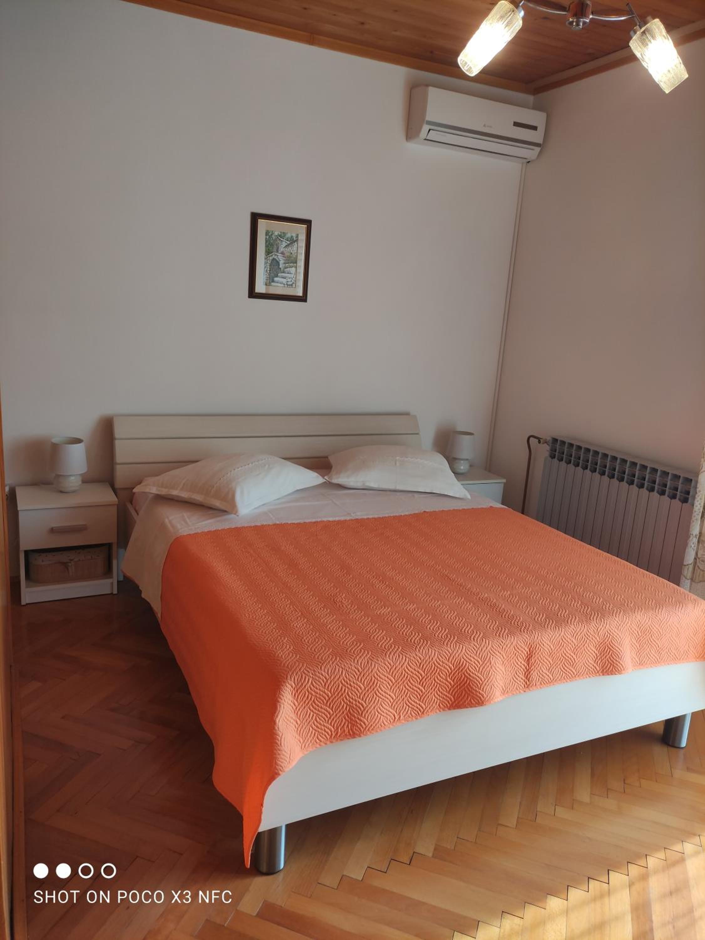 Three-Bedroom Apartment with Terrace - Photo 21