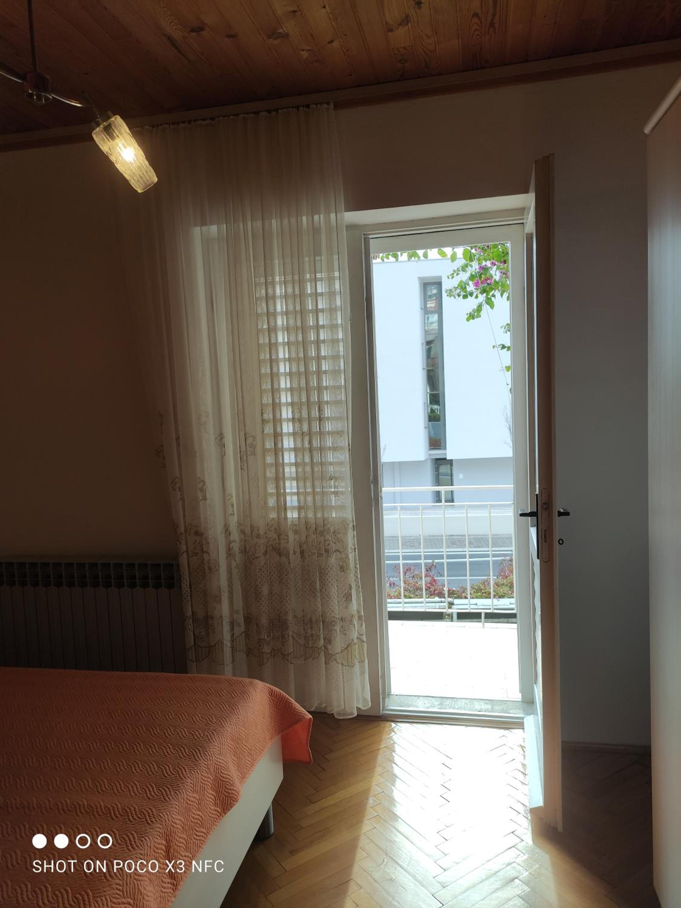 Three-Bedroom Apartment with Terrace - Photo 30