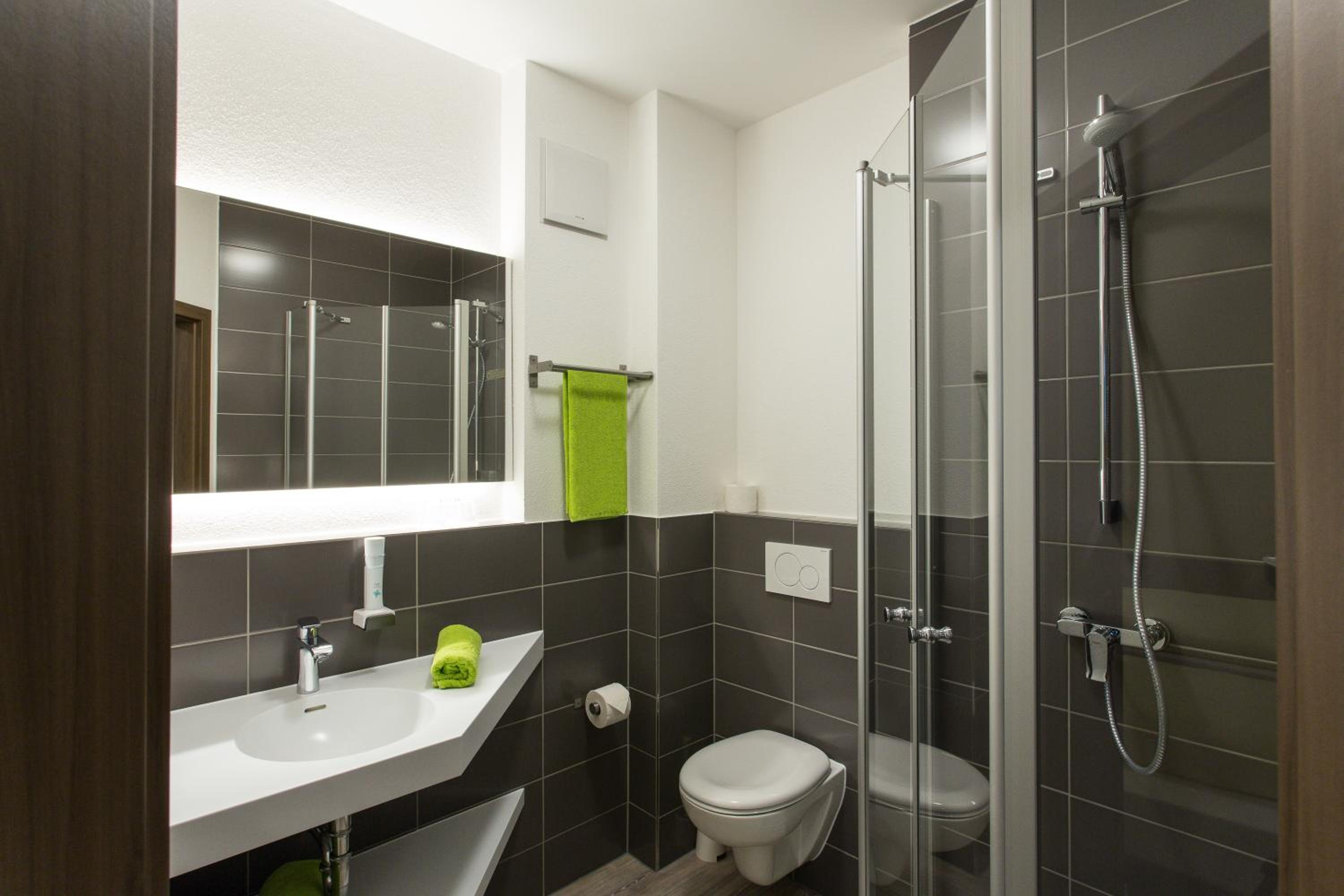 Standard Double or Twin Room - Photo 2