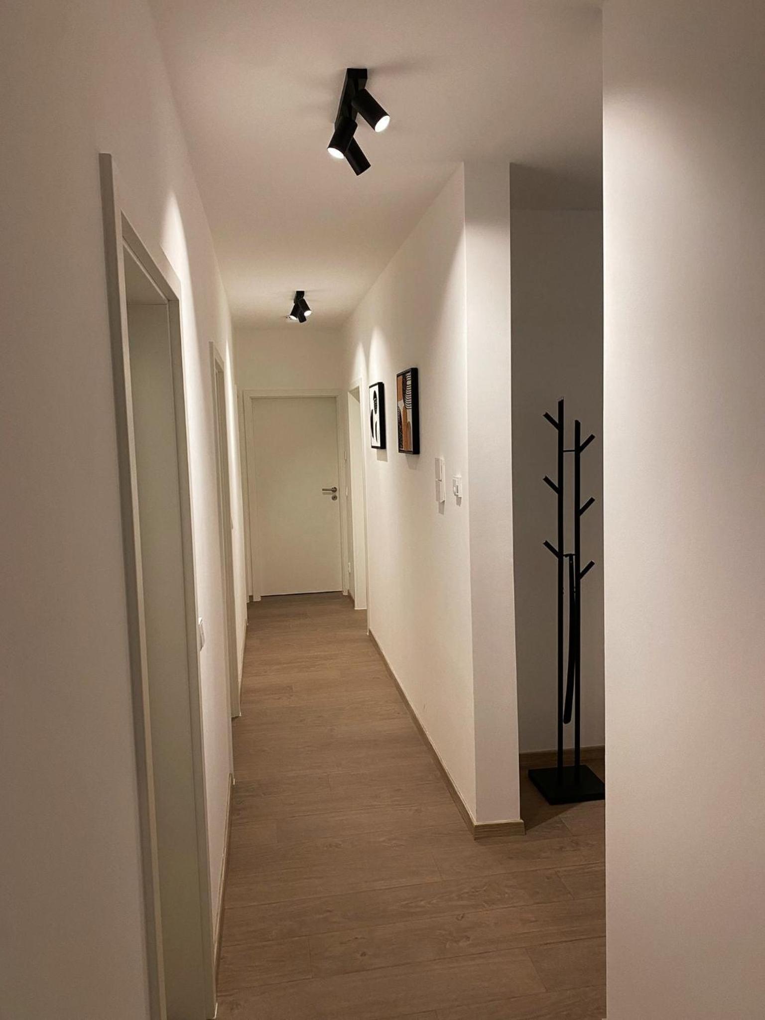 Apartment photo 2