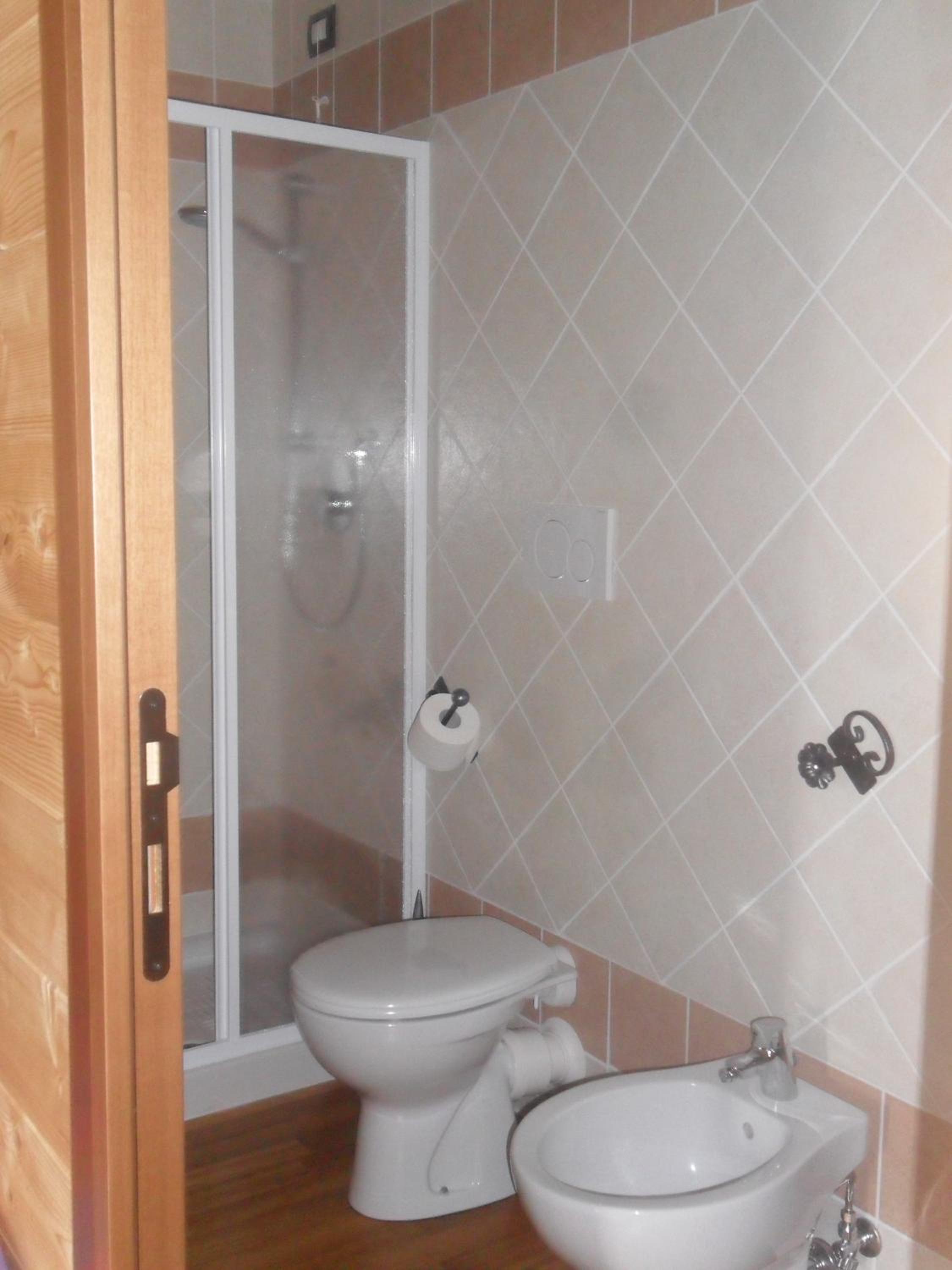 Double Room - Photo 11