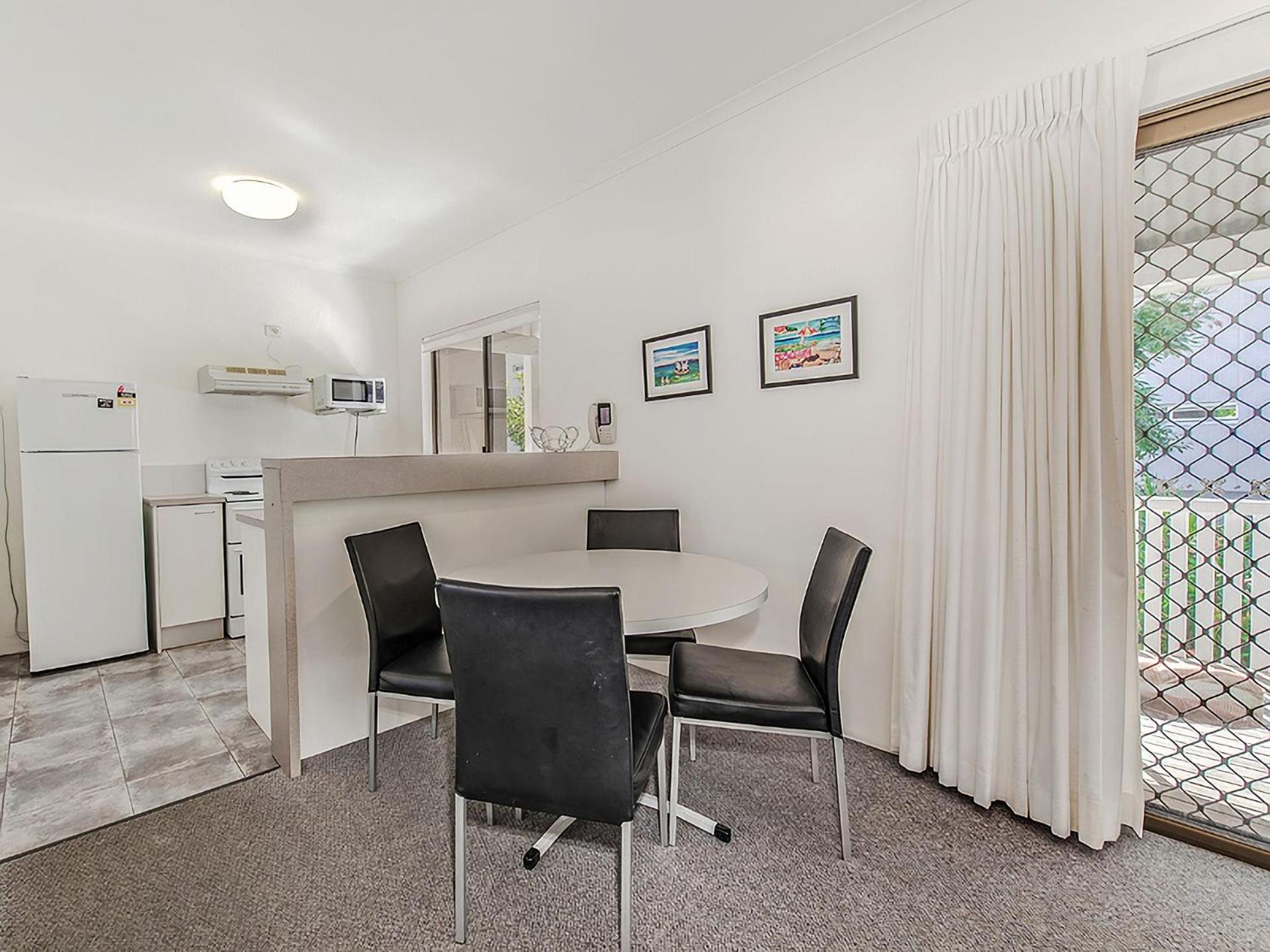 Apartment photo 3