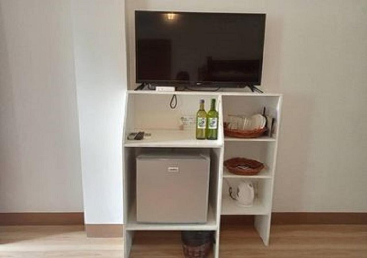 Family Room - Photo 8