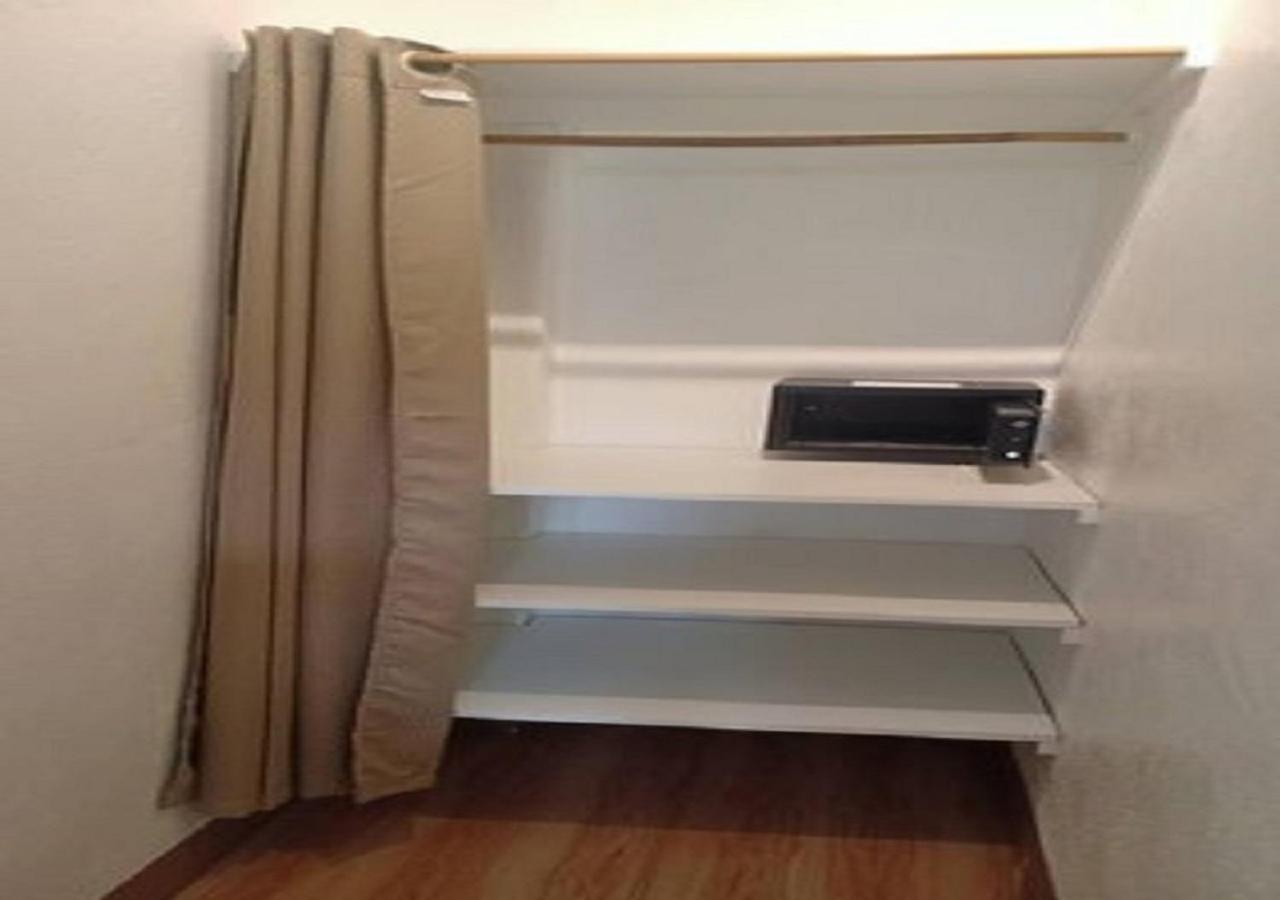 Family Room - Photo 3