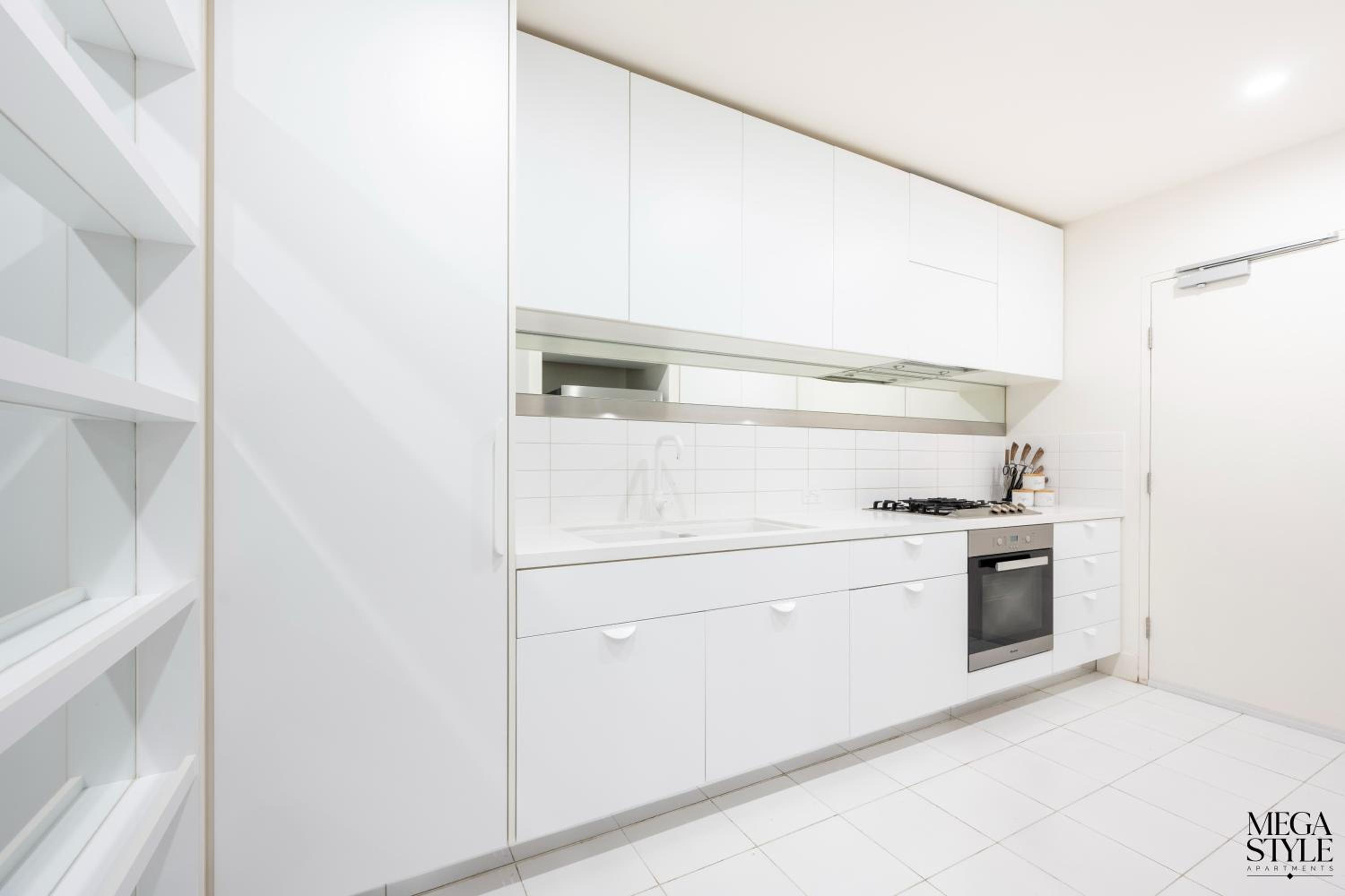 Apartment with Balcony - Photo 10