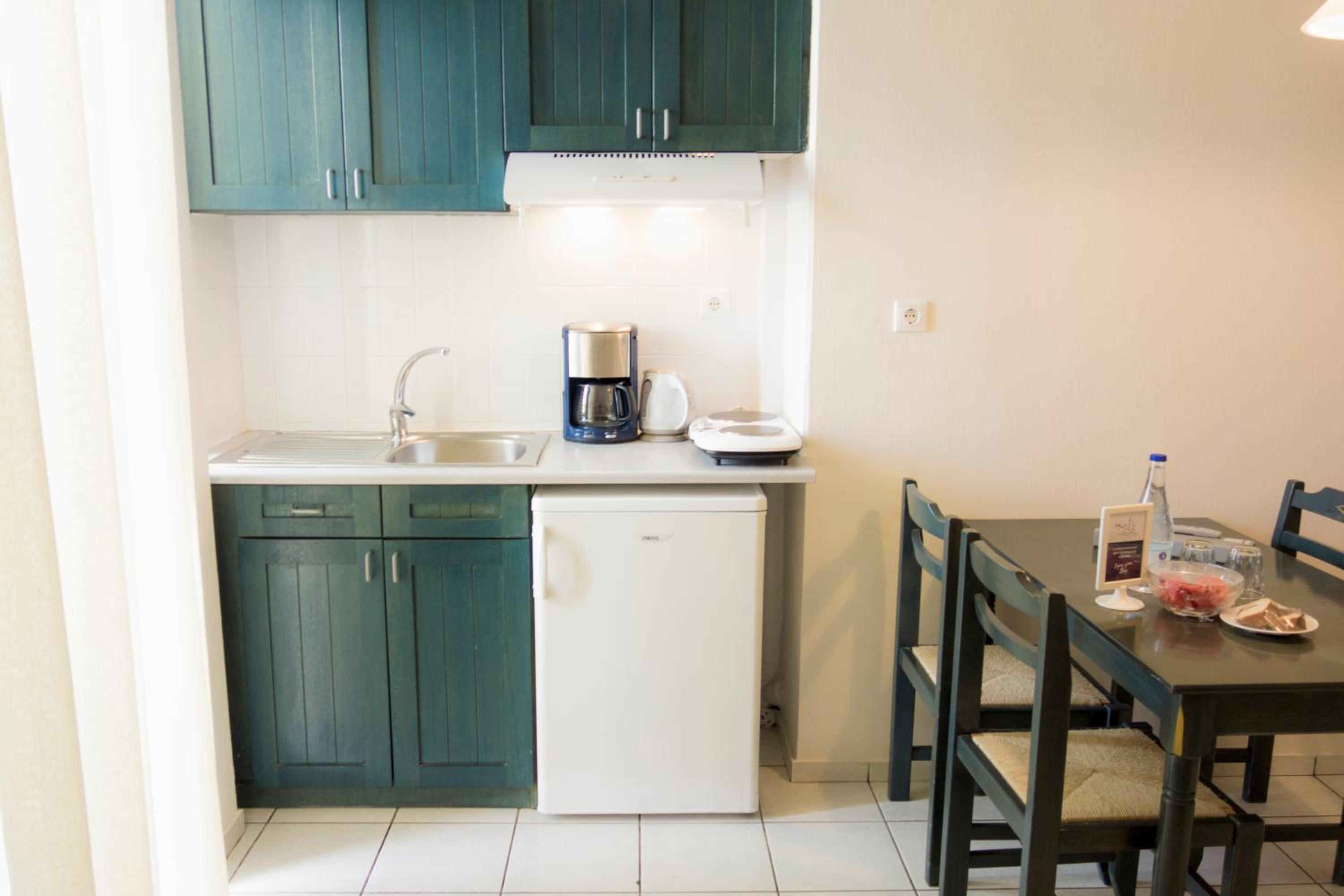 Superior Studio with Sea View and Balcony - Photo 2