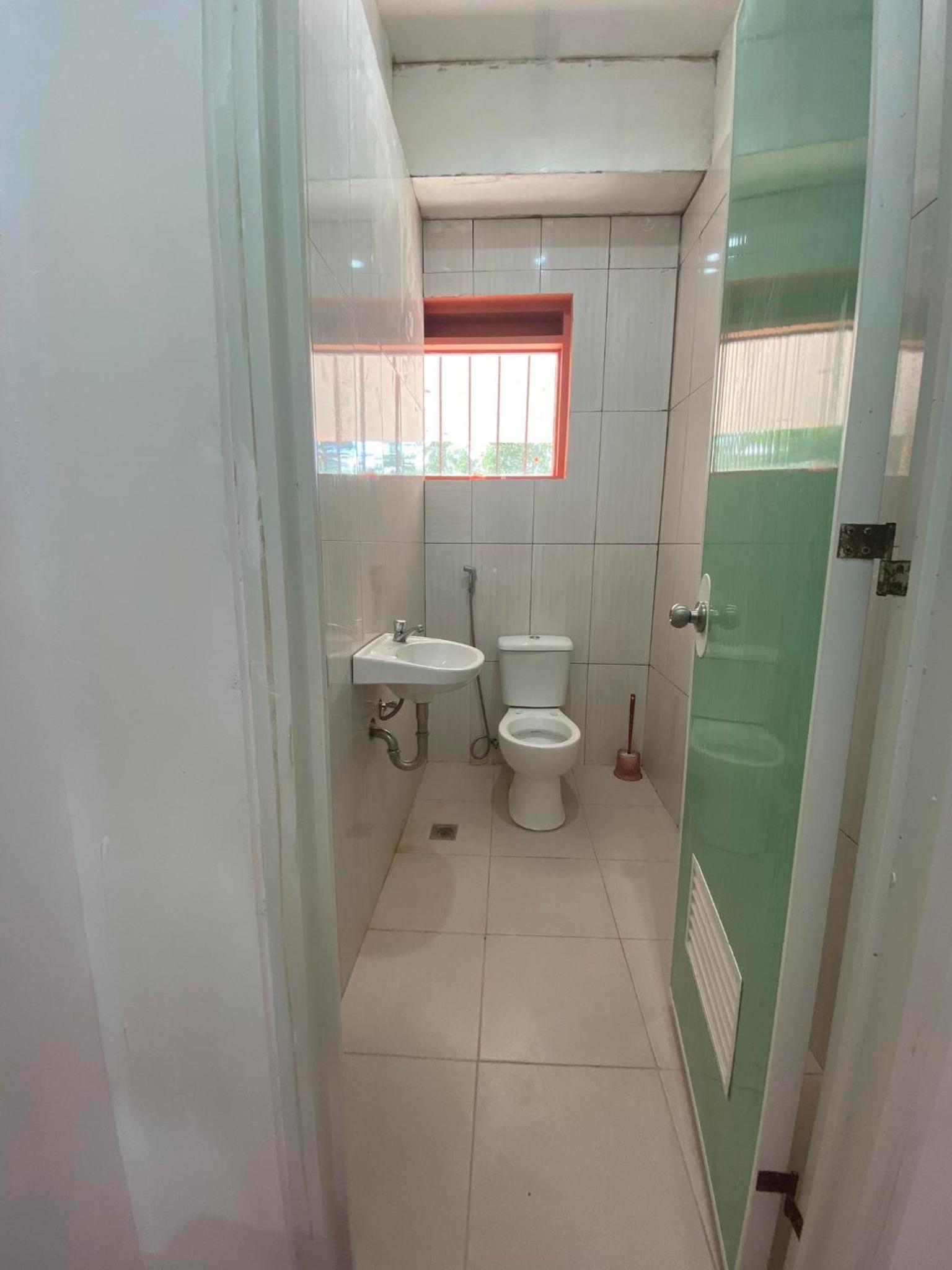 Double Room with Private Bathroom - Photo 2