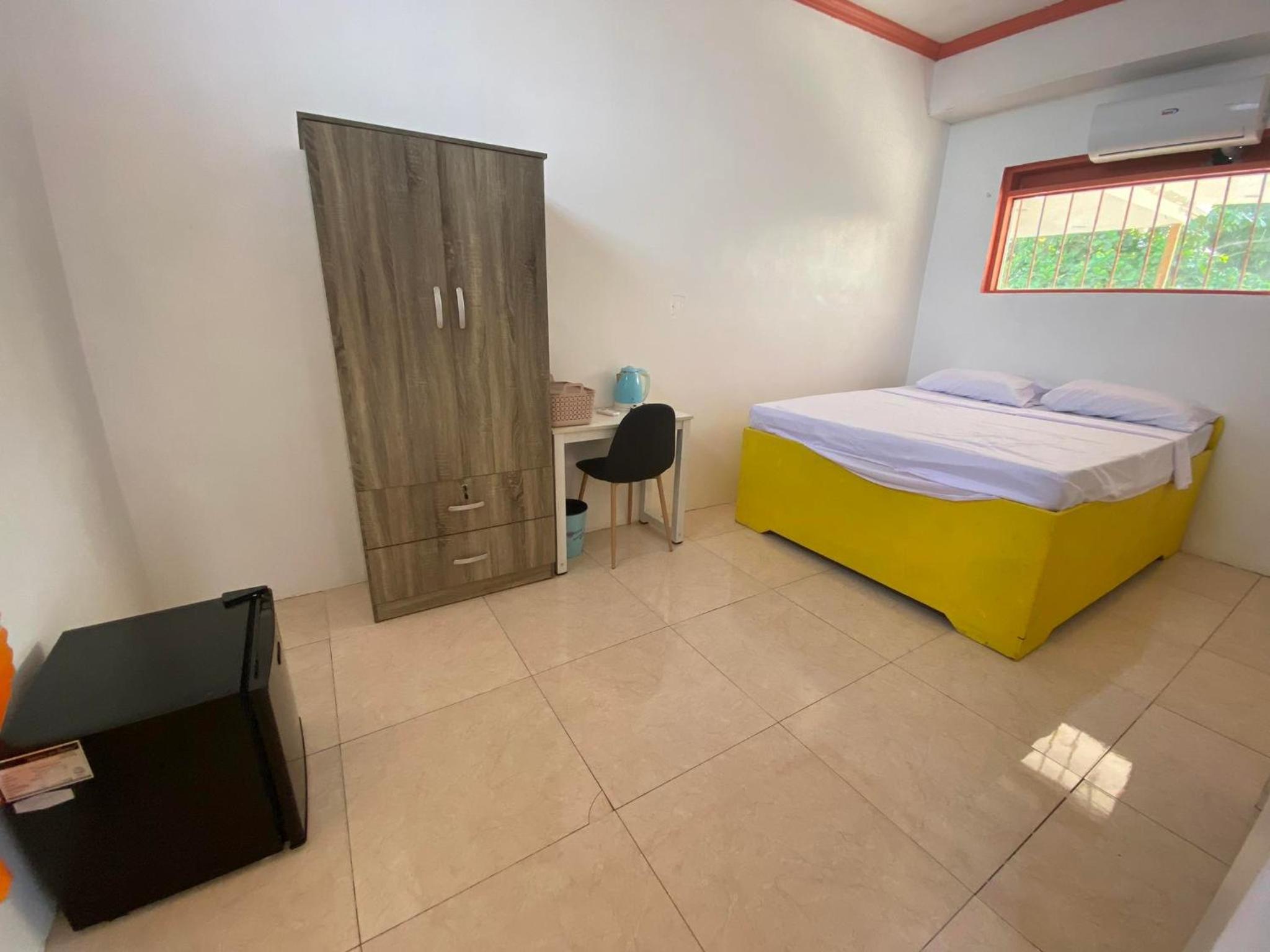 Double Room with Private Bathroom - Photo 1