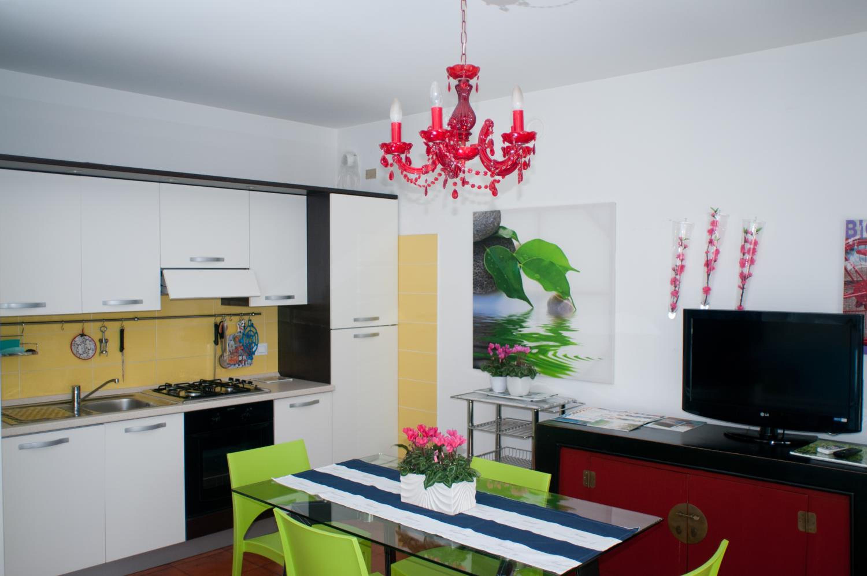 One-Bedroom Apartment with Terrace - Via Vittorio Emanuele II photo 3