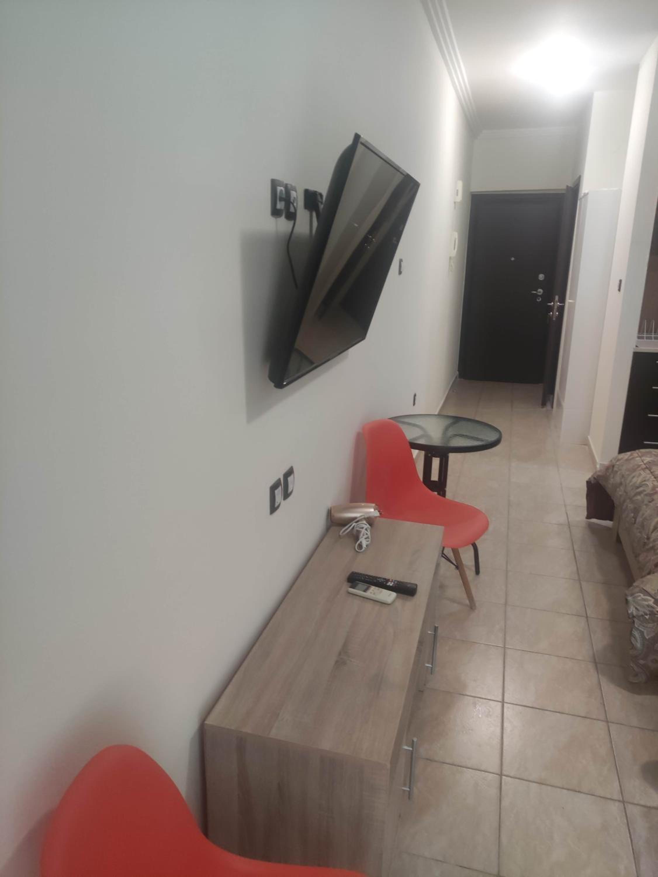One-Bedroom Apartment - Photo 19