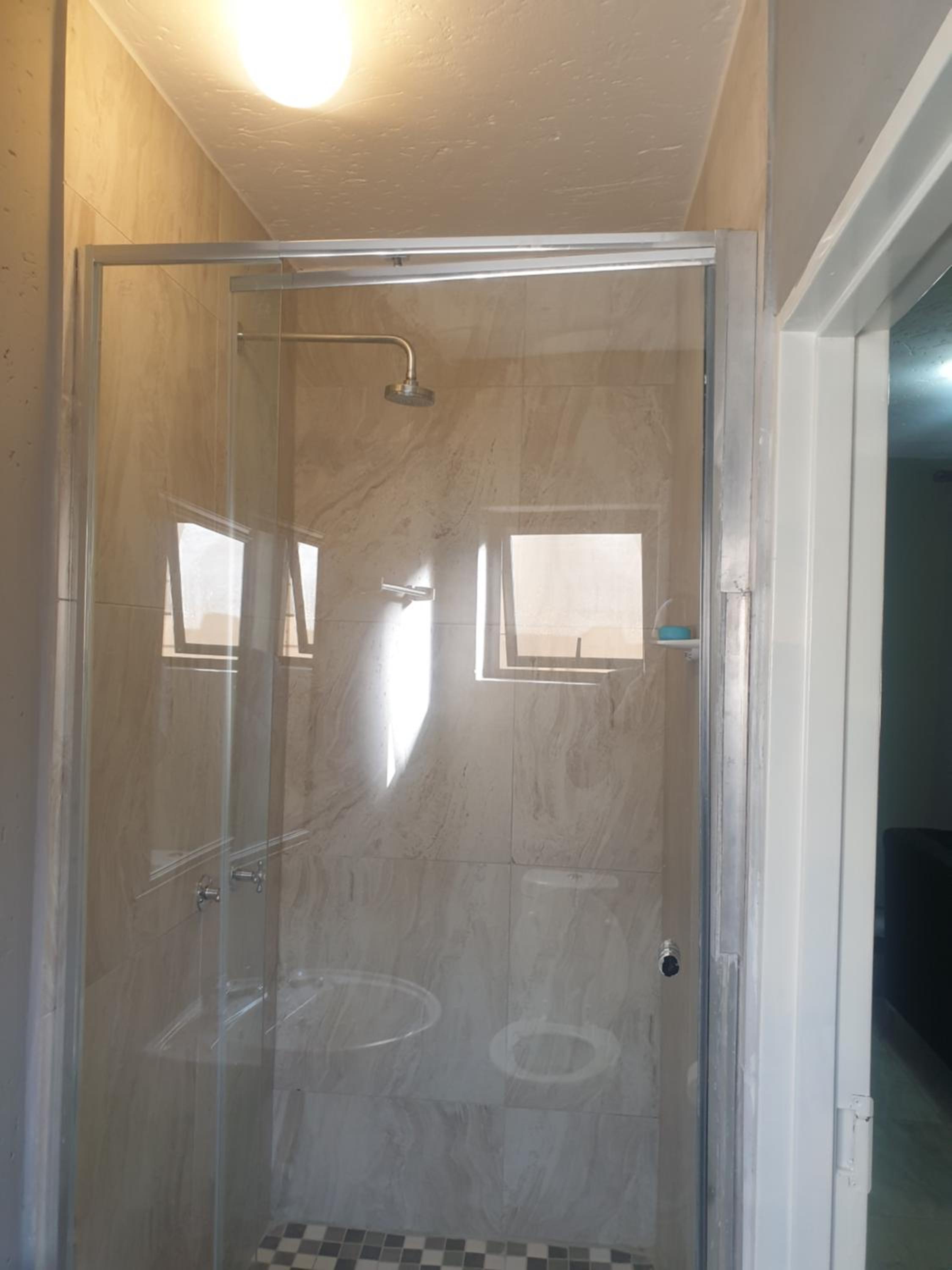 Deluxe Family Suite - Photo 7