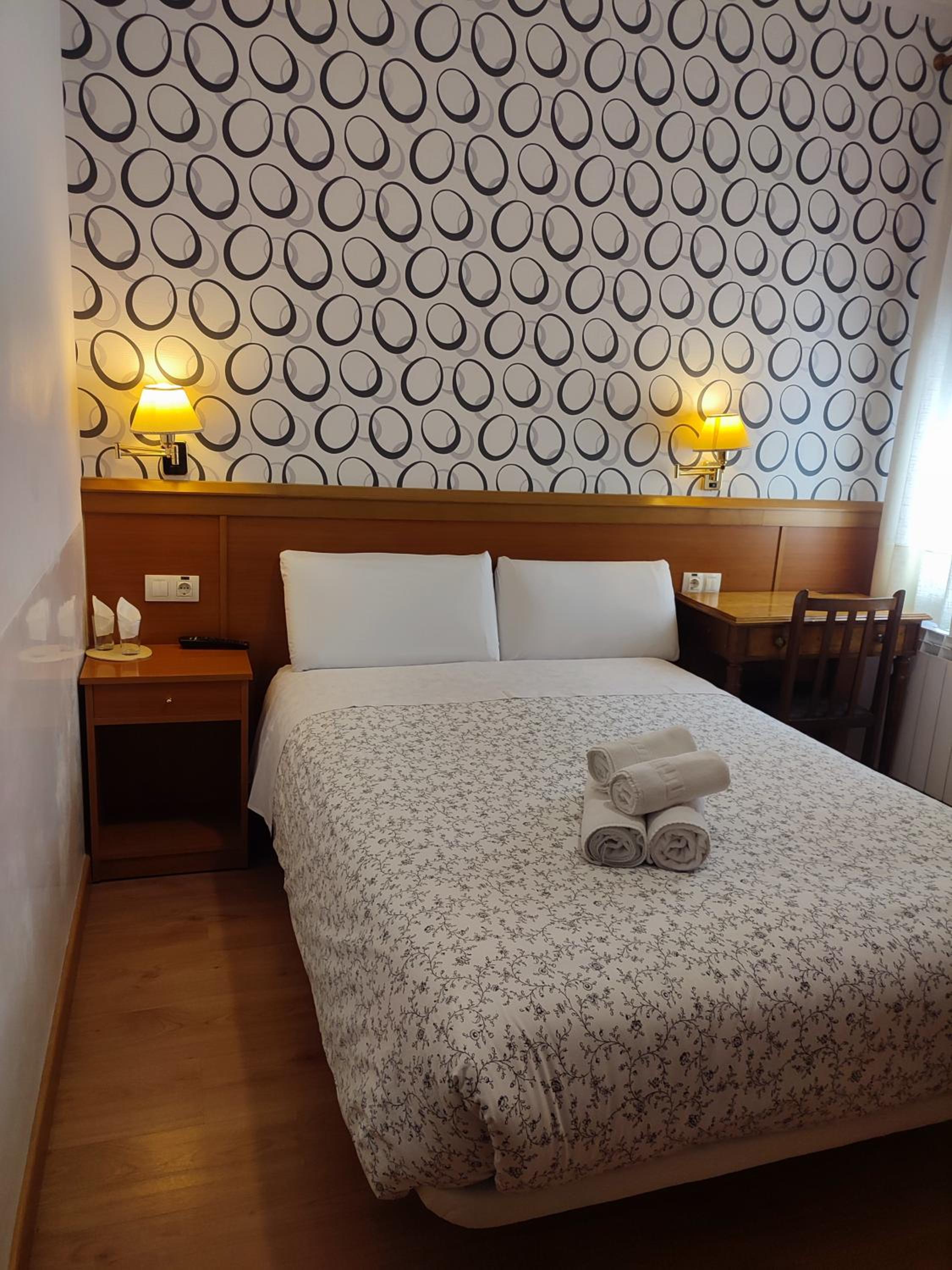 Double Room - Photo 9