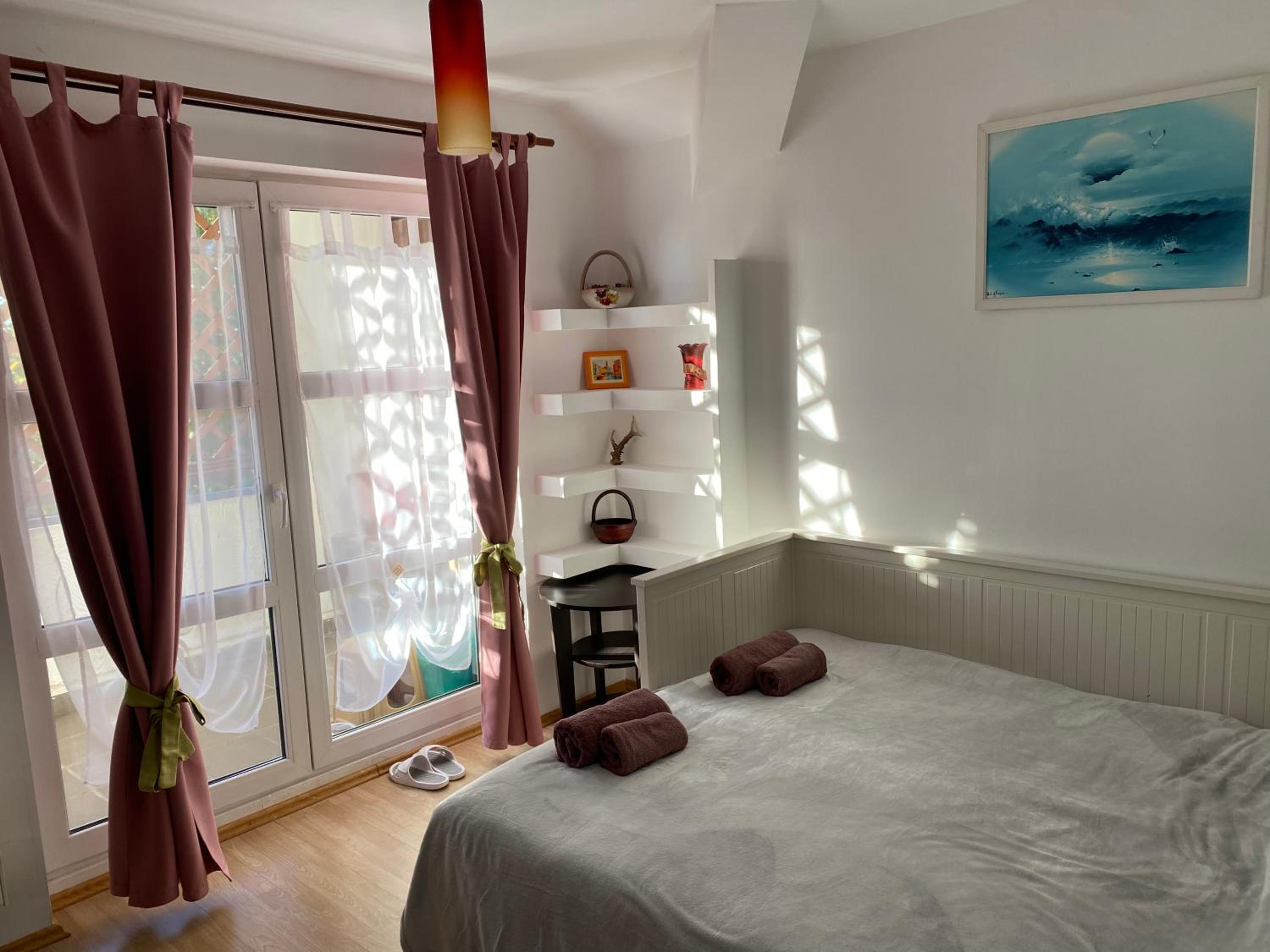 One-Bedroom Apartment - Photo 13
