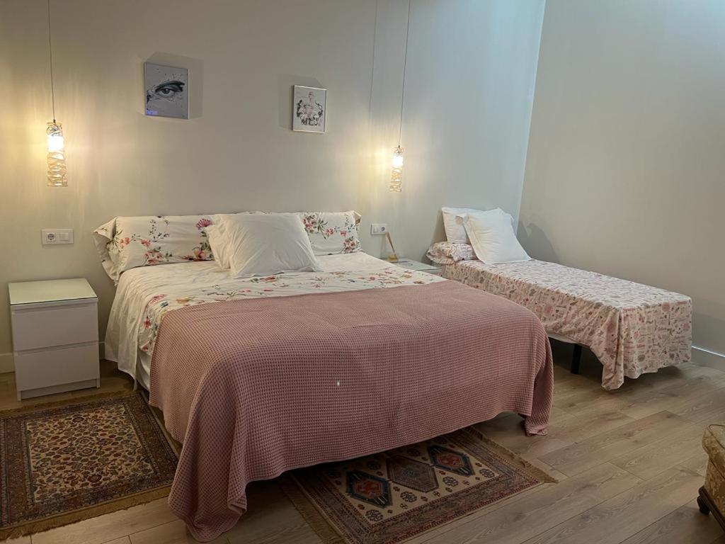 Double Room - Photo 15