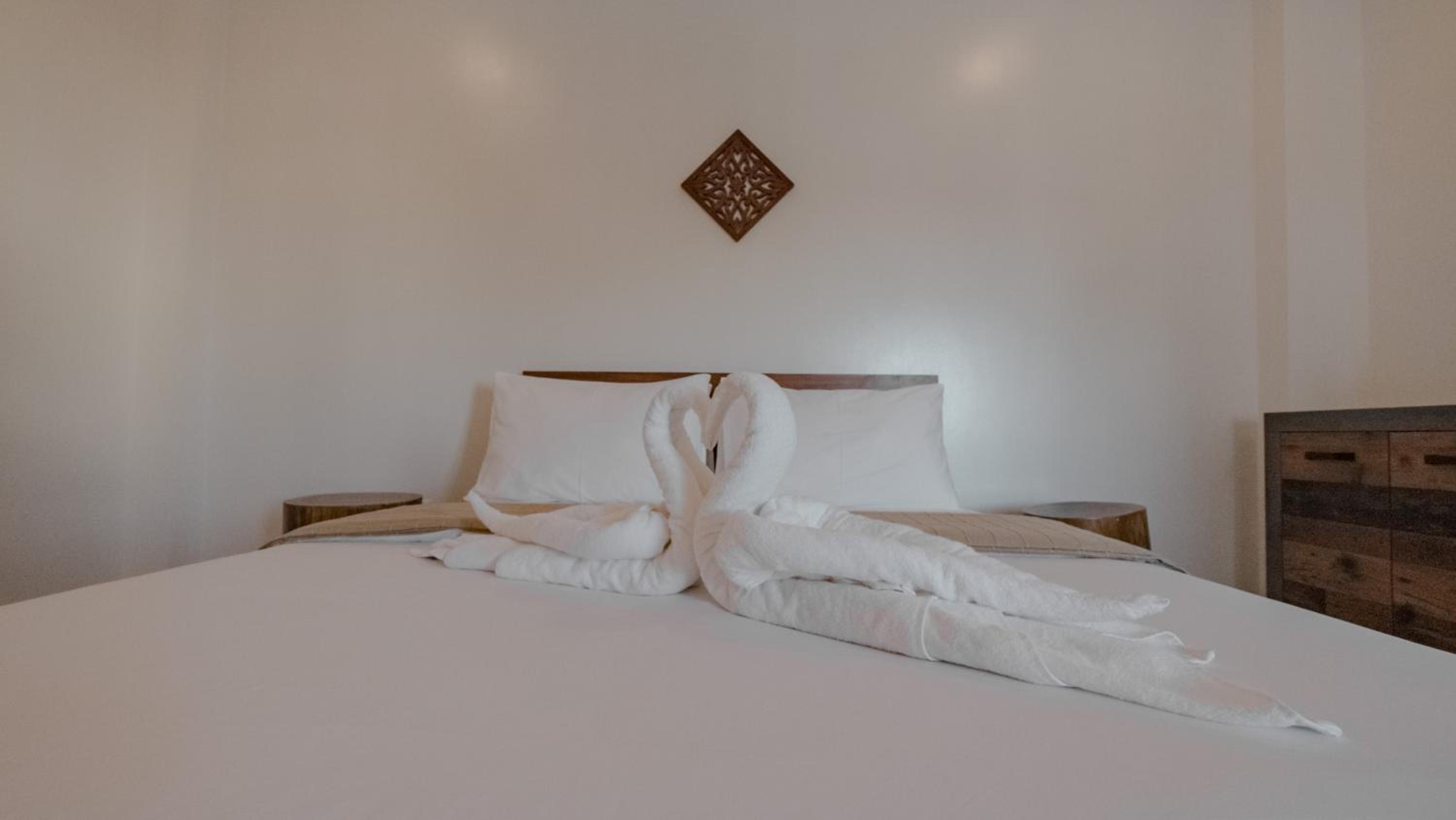 Standard Double Room - Photo 12