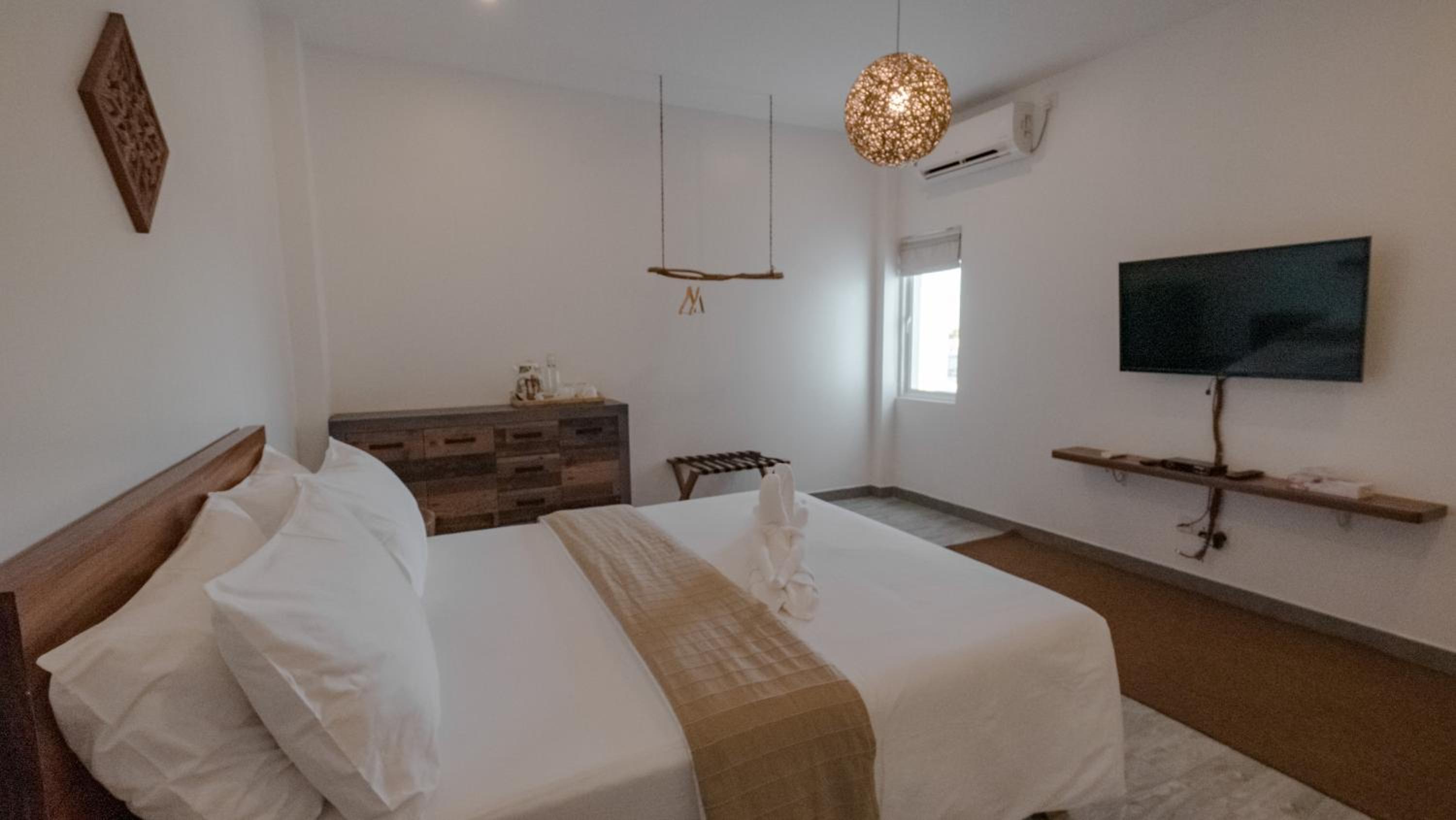 Standard Double Room - Photo 7