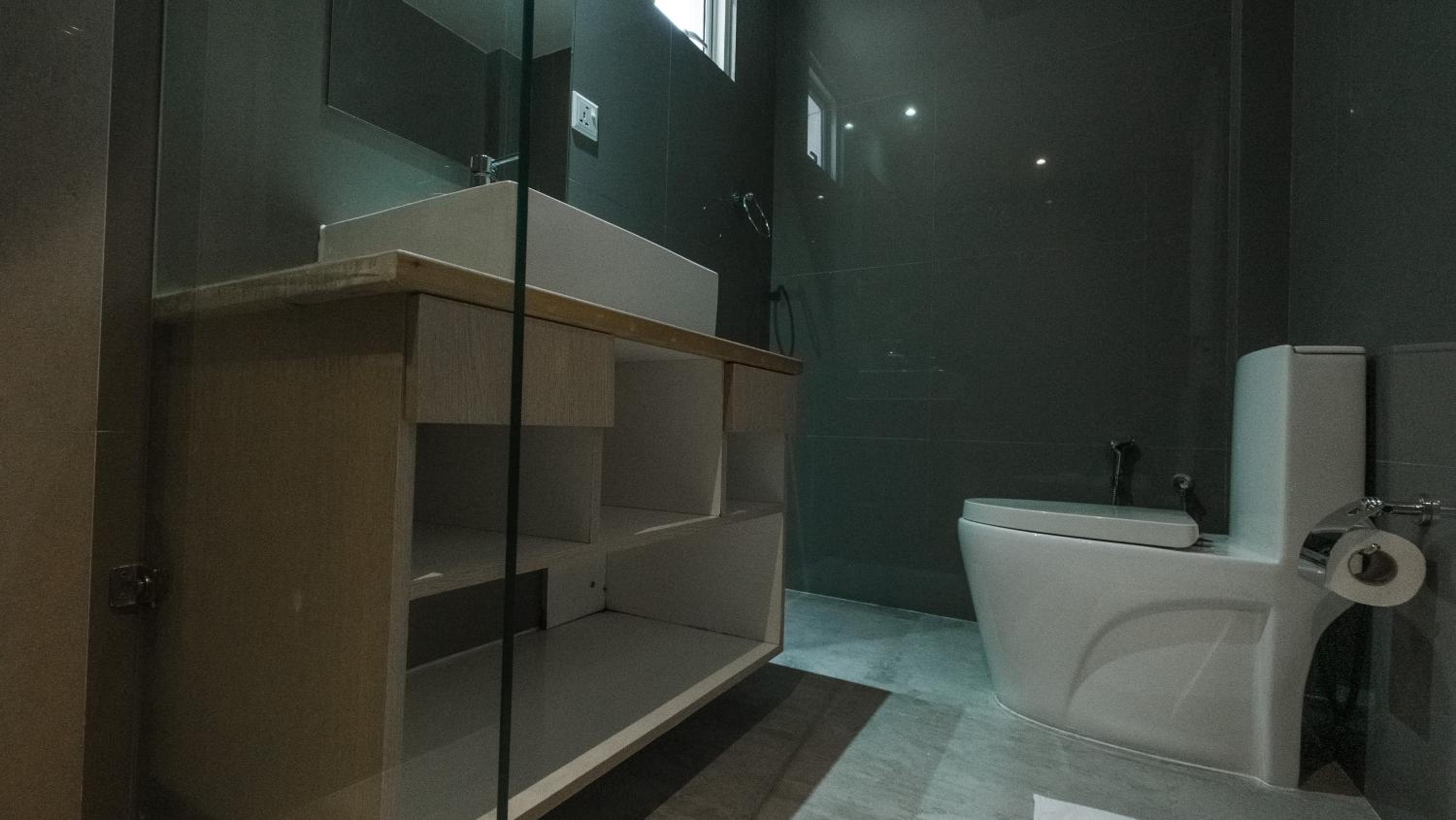 Standard Double Room - Photo 8