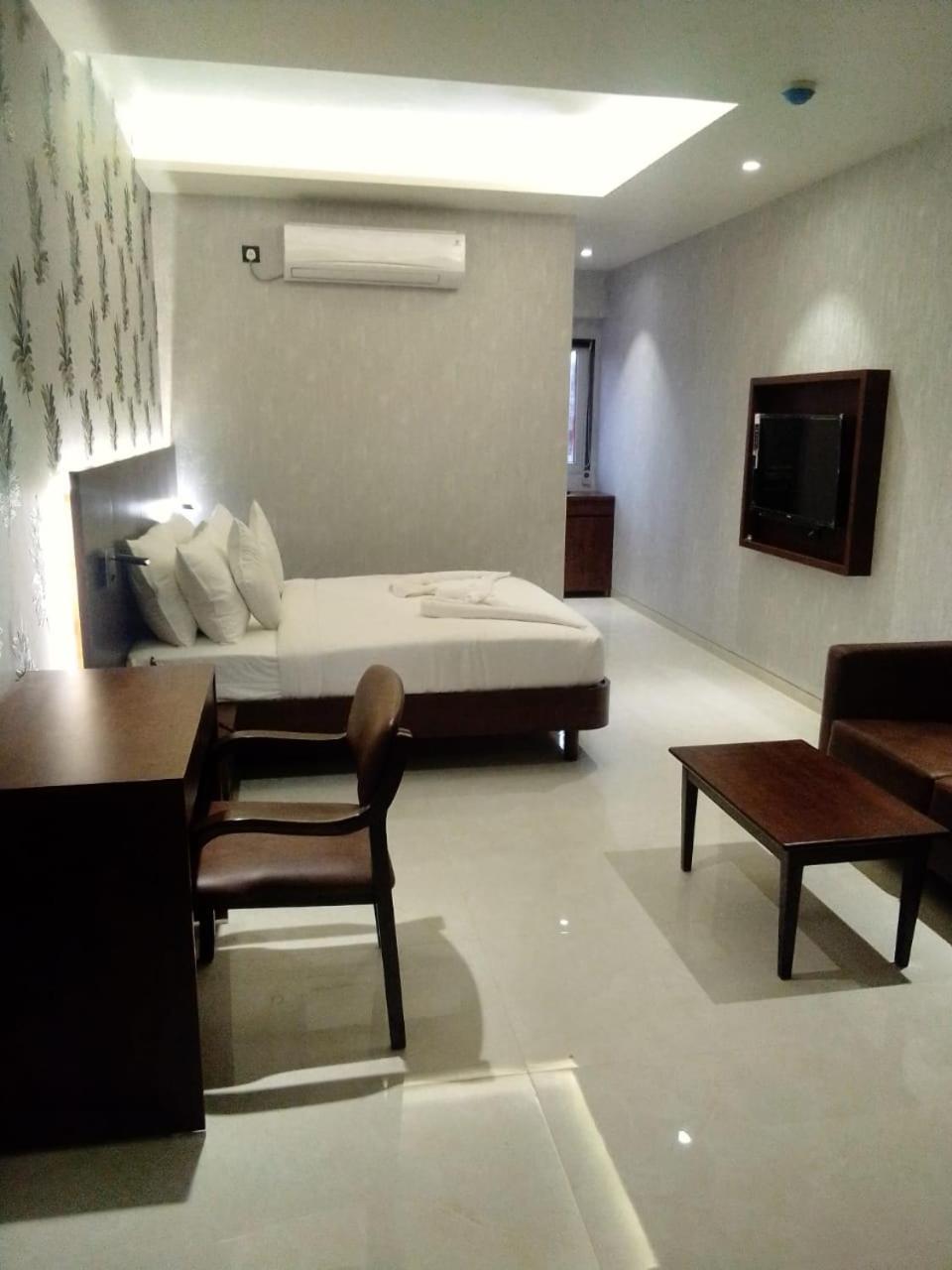 Superior Double or Twin Room - Photo 5