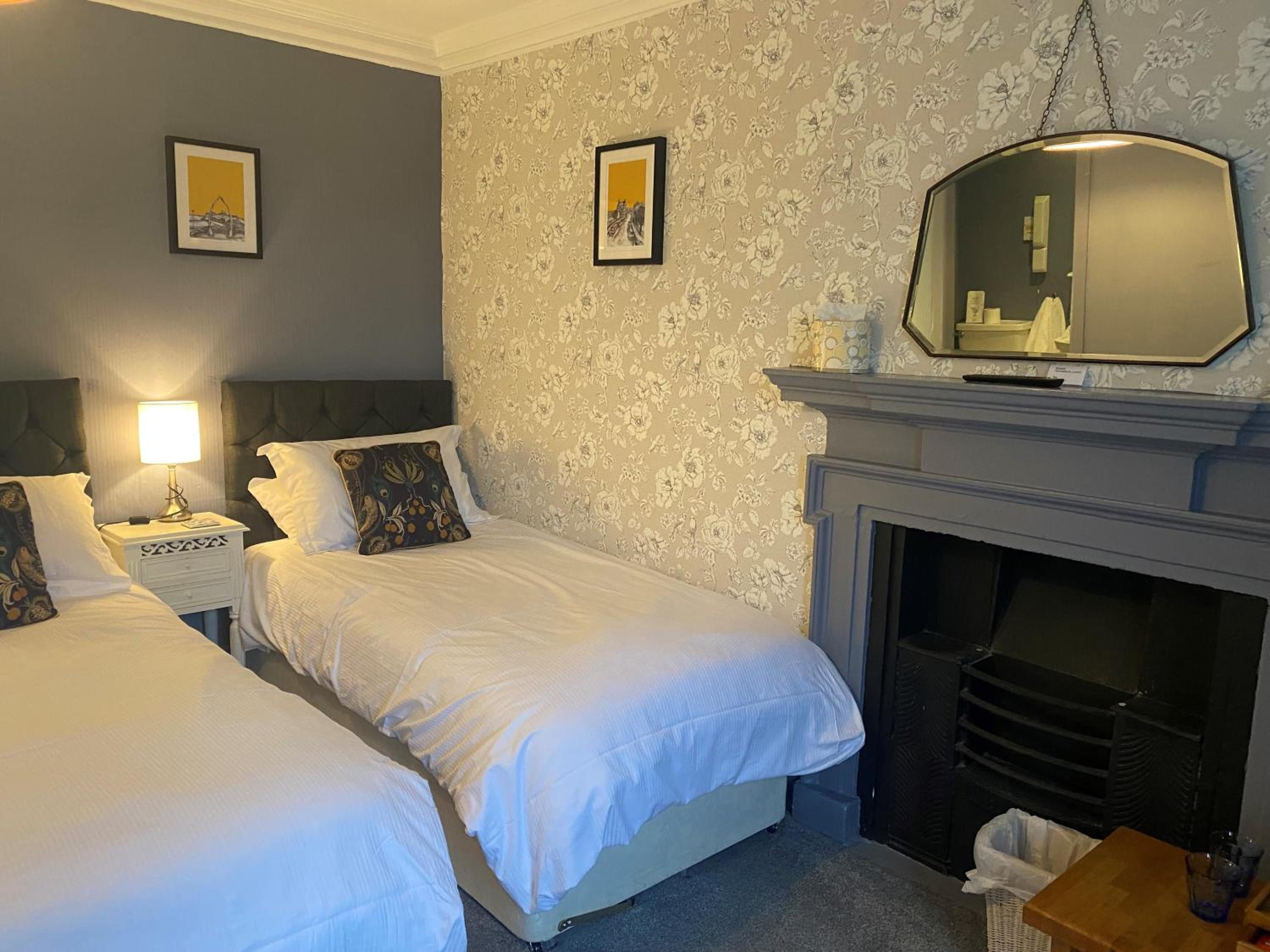 Large Double or Twin Room