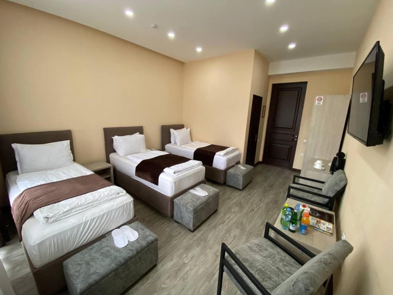 Triple Room - Photo 5