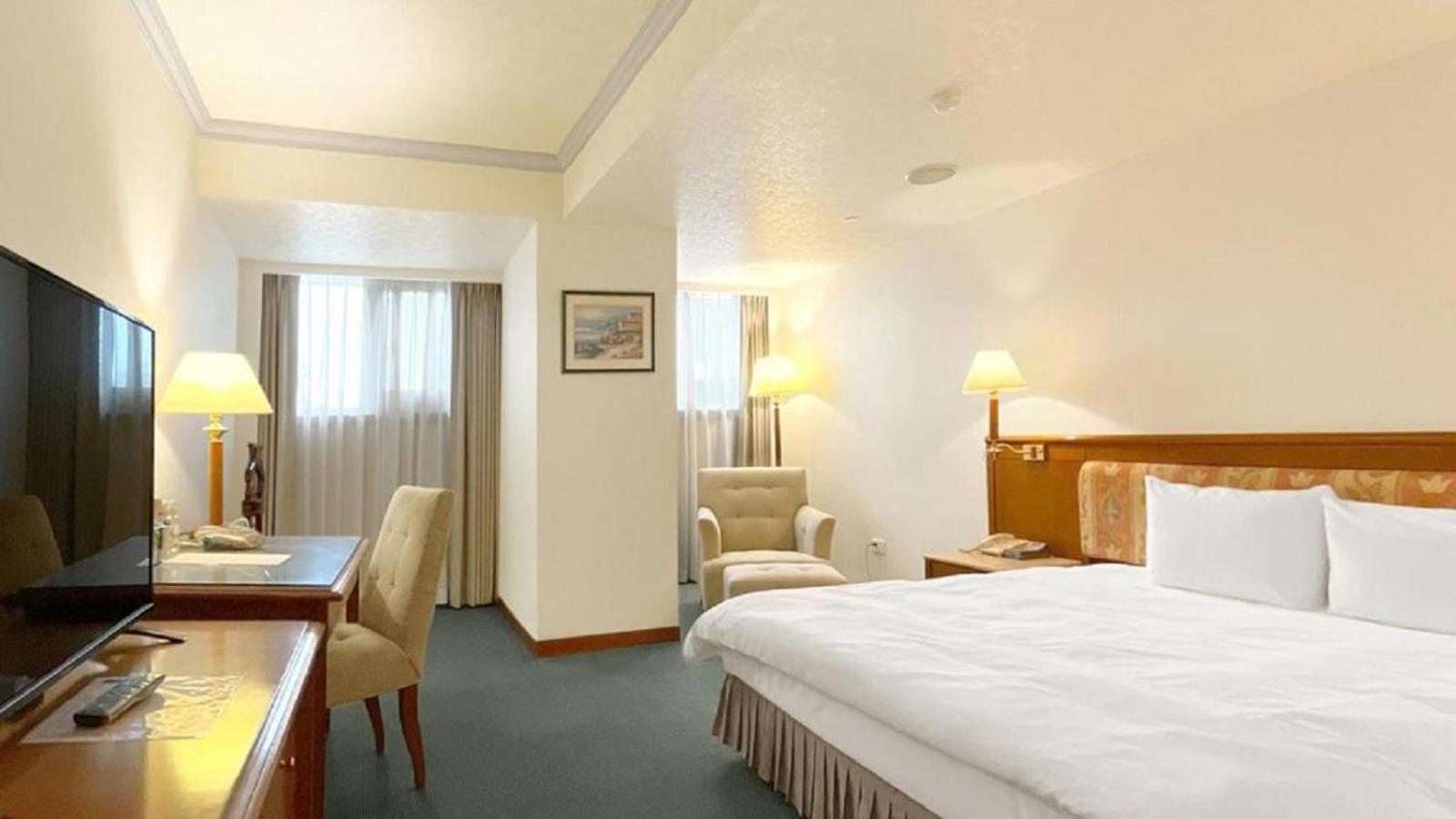 Standard Double Room - Photo 8