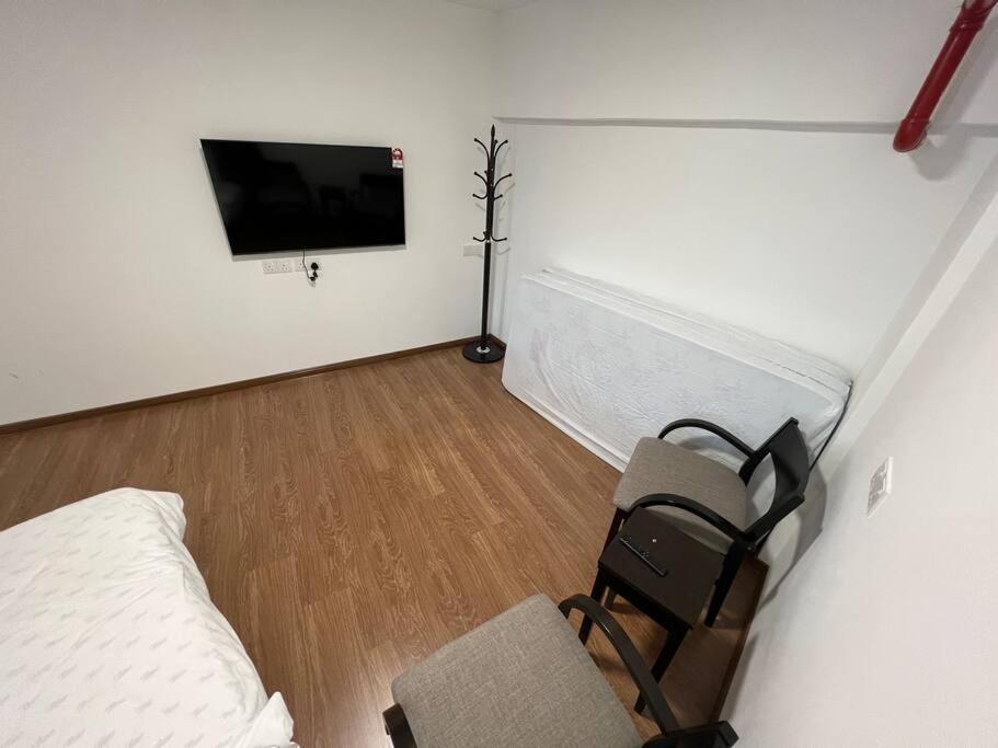 One-Bedroom Apartment photo 3