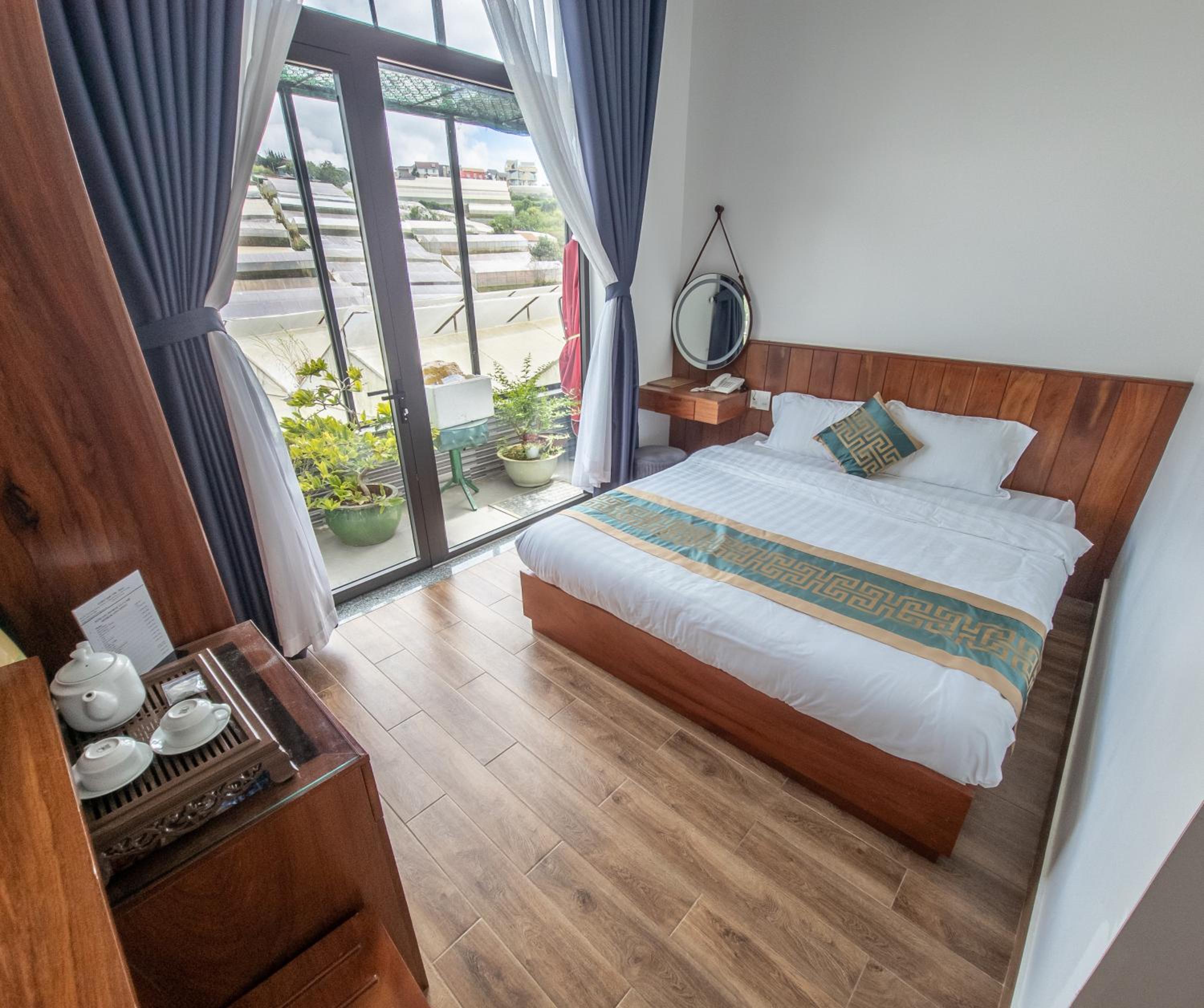 Standard King Room - Photo 1