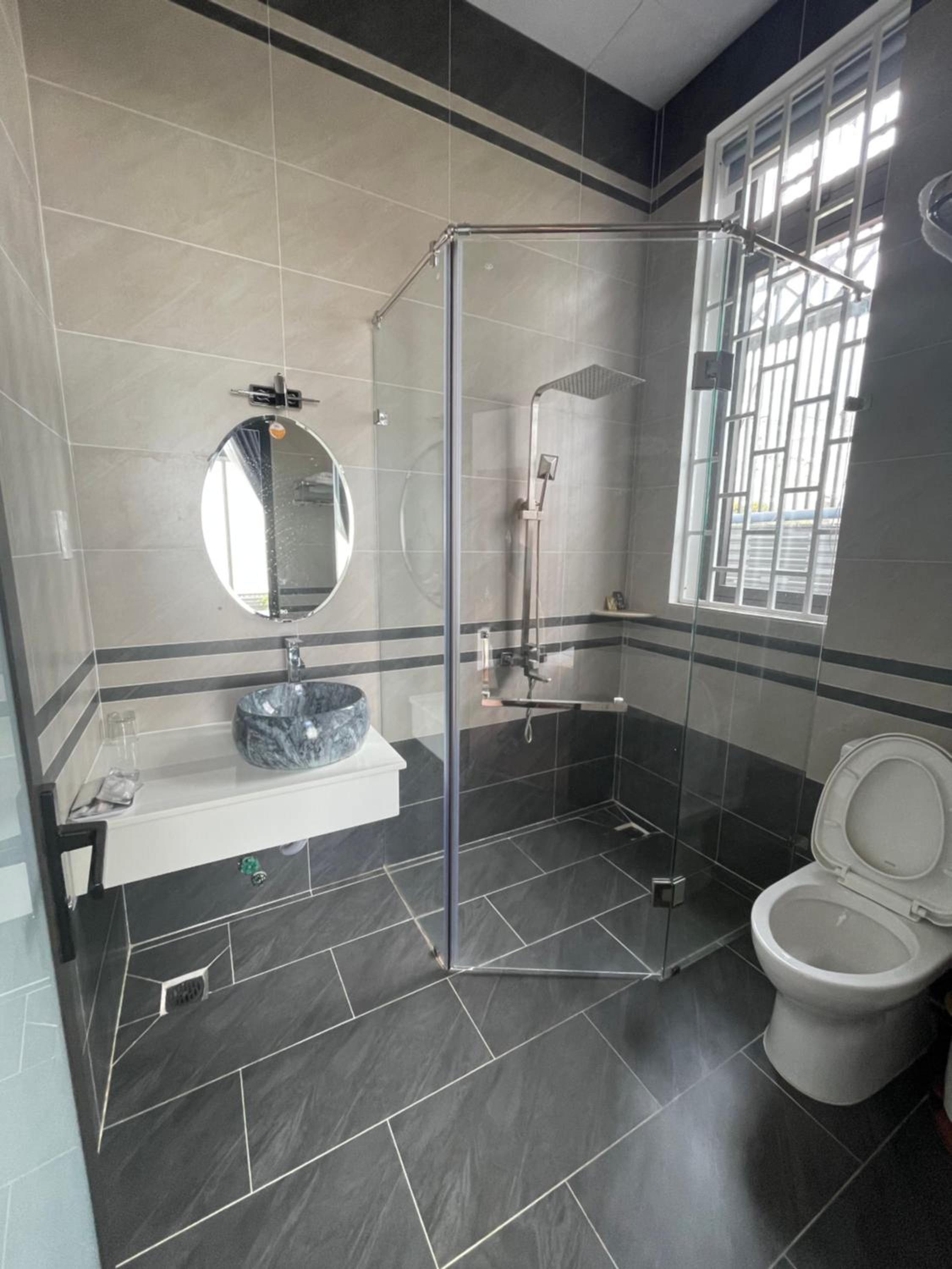 Standard King Room - Photo 8