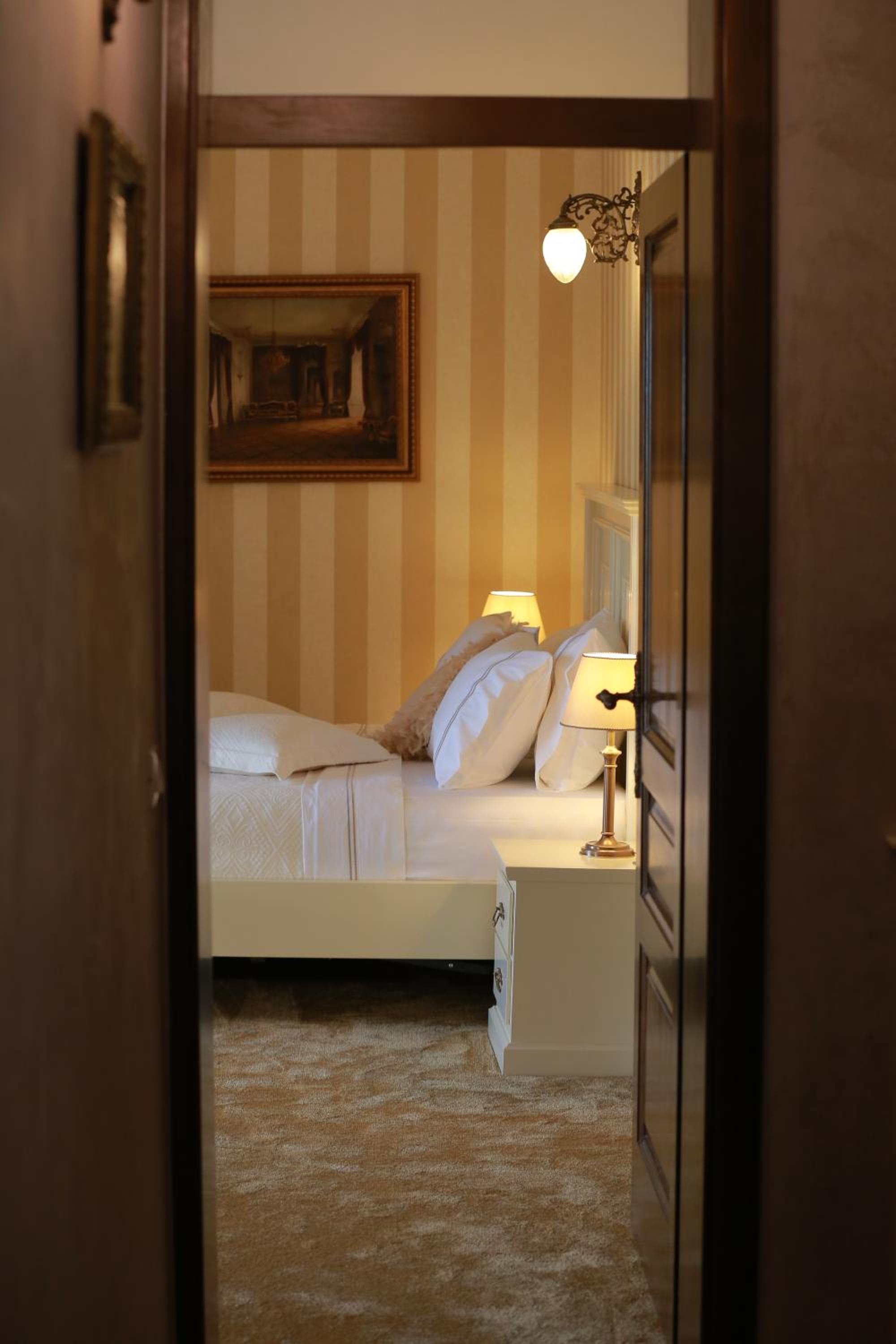 Villa photo 1