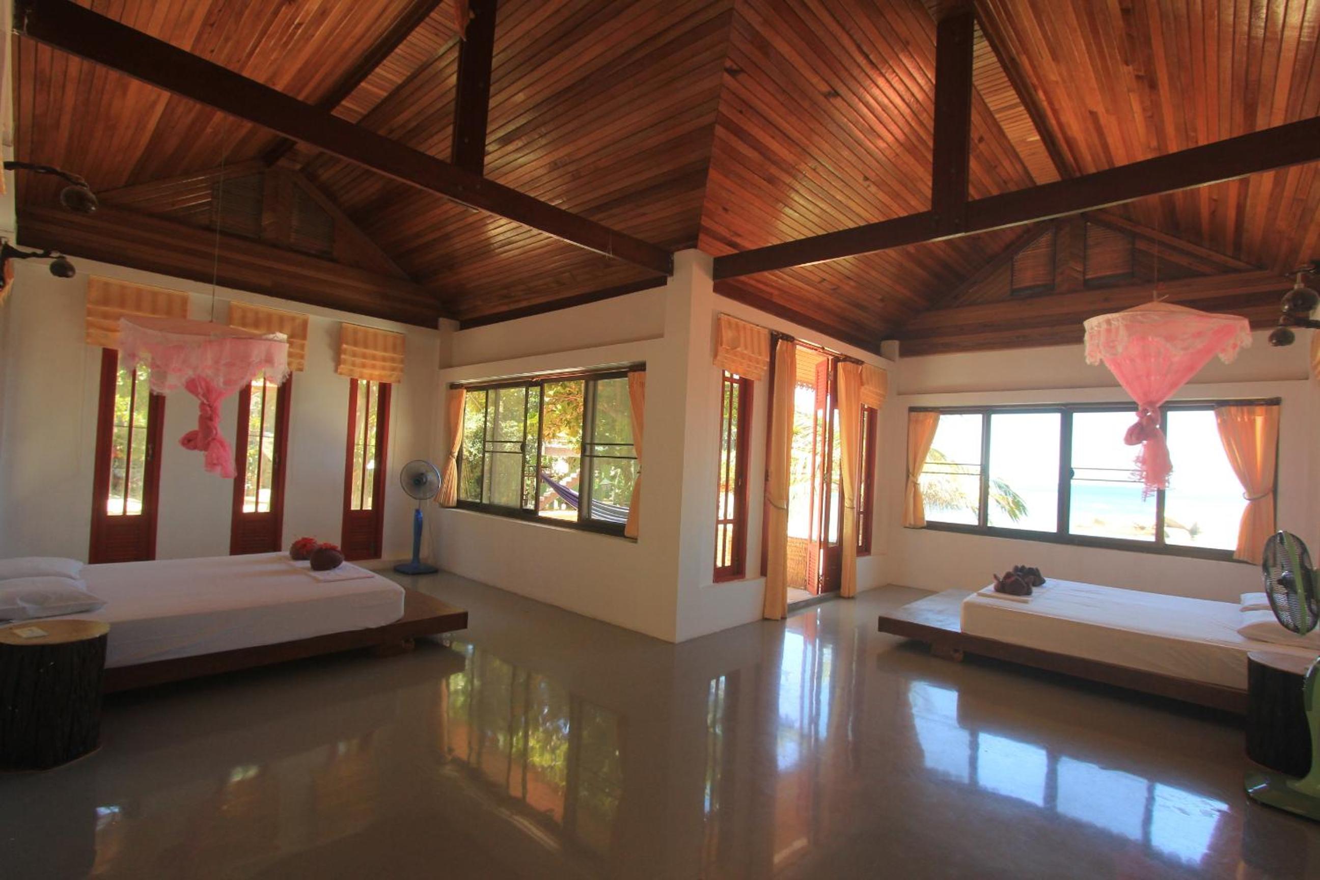 Family Room With Sea View (Fan)