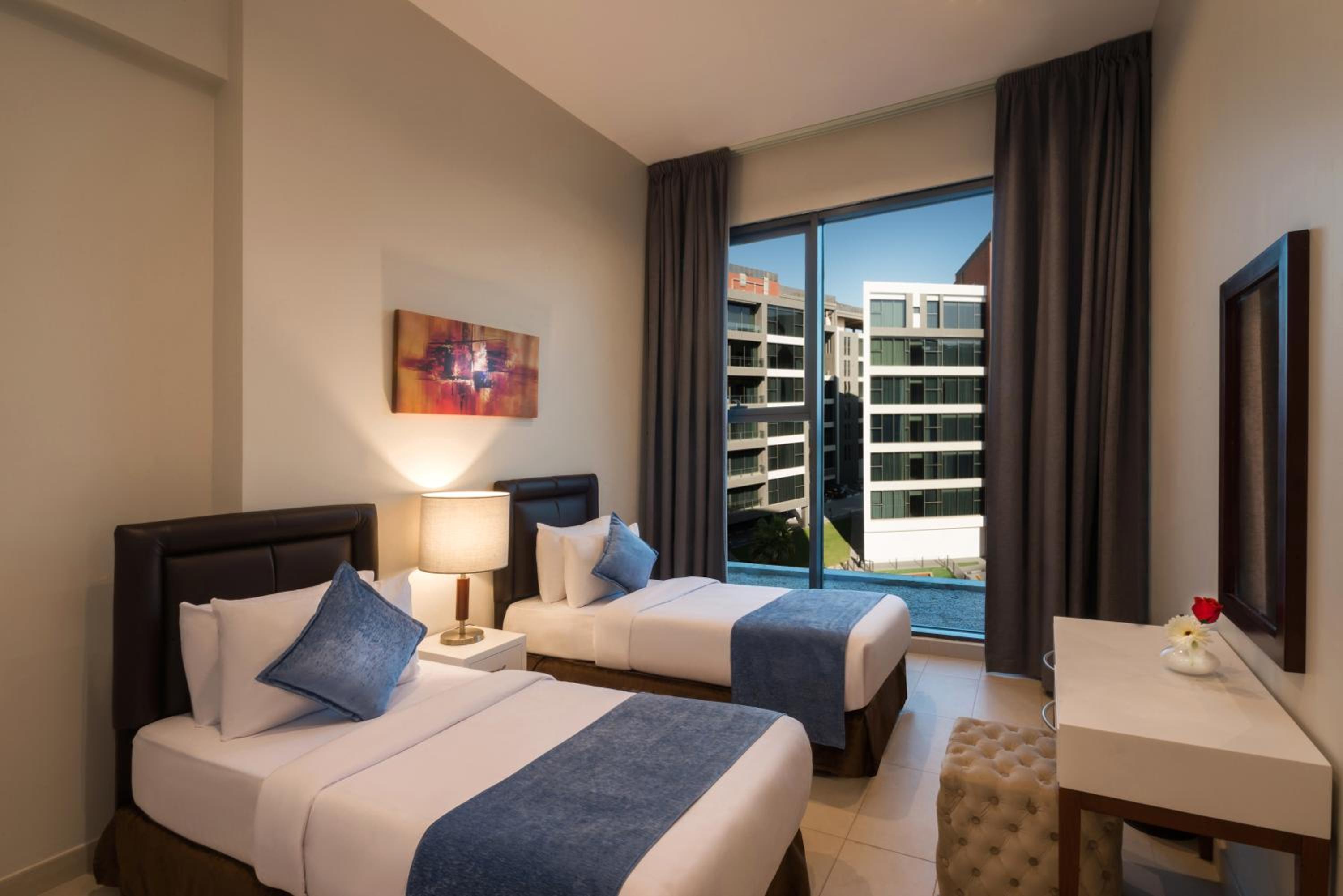Deluxe Suite - Photo 2