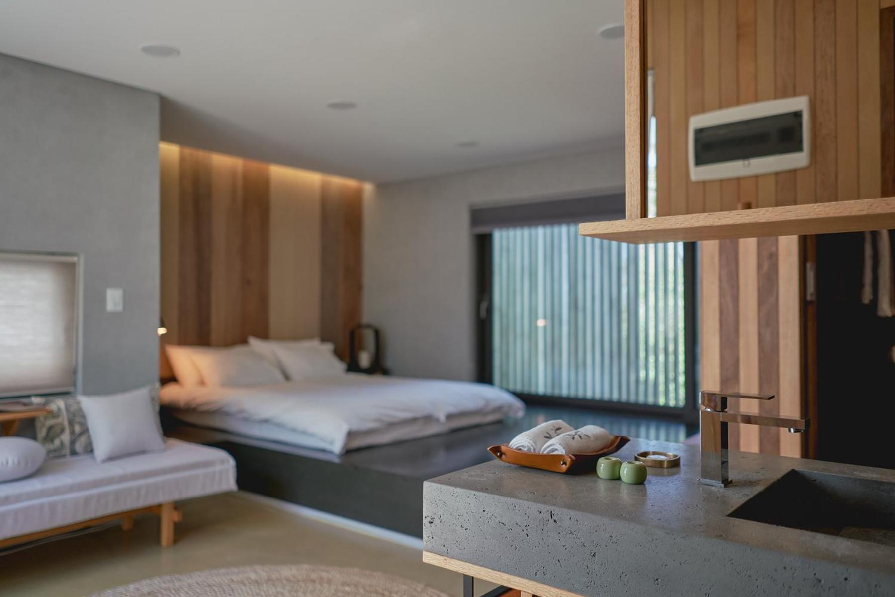 Superior Double Room - Photo 2