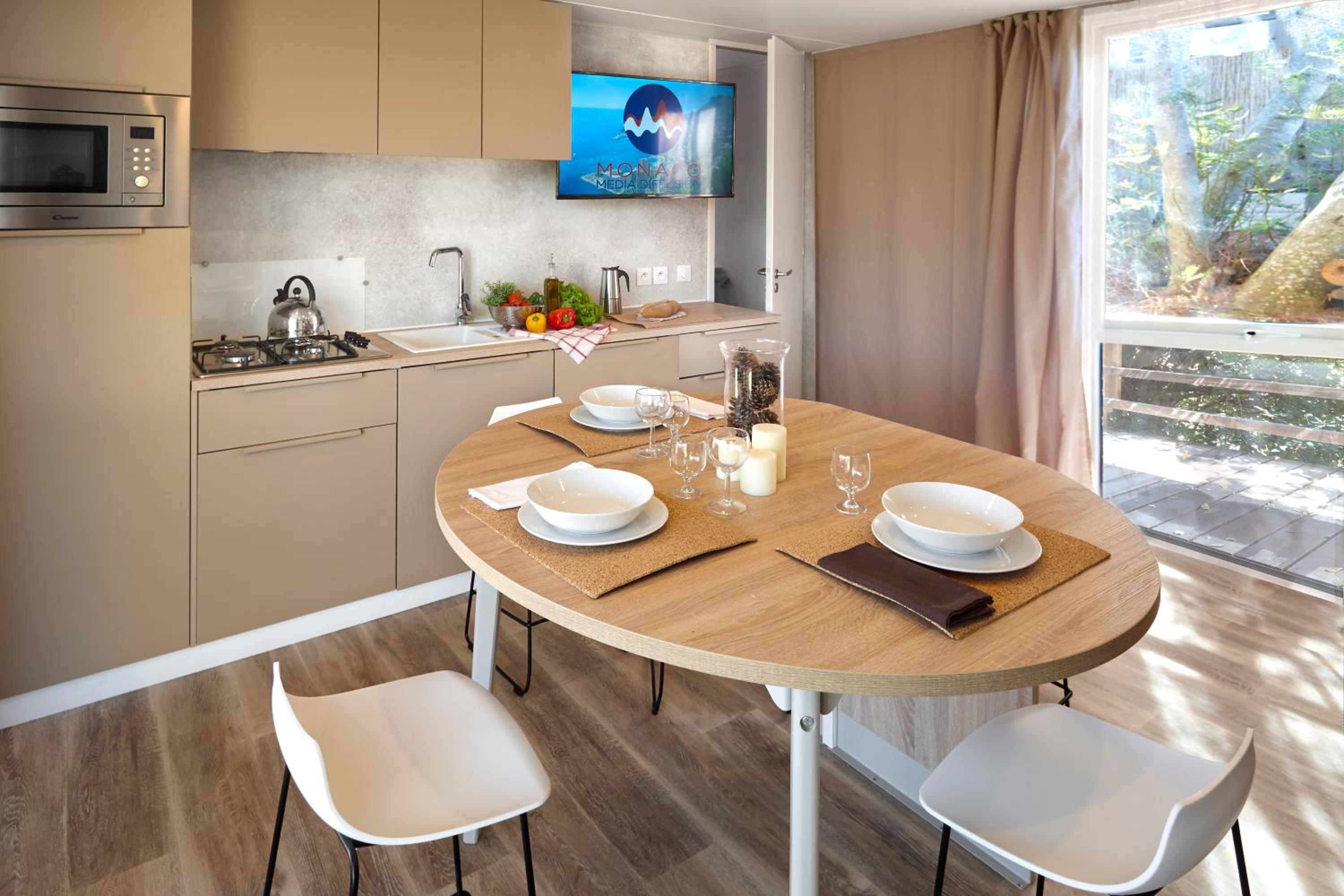 Two-Bedroom Luxury Lodge with Sea View photo 3