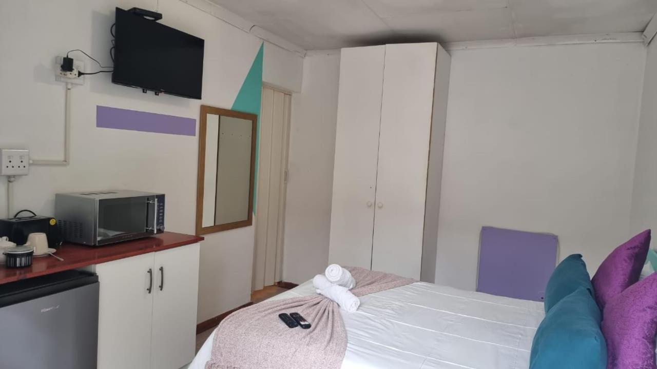 Deluxe Double Room with Shower photo 1