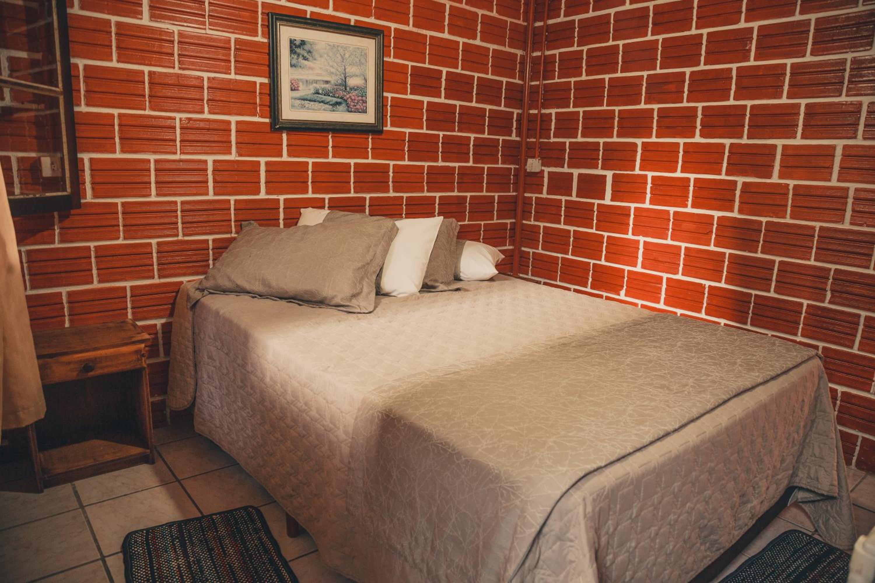 Standard Double Room with Fan - Photo 13