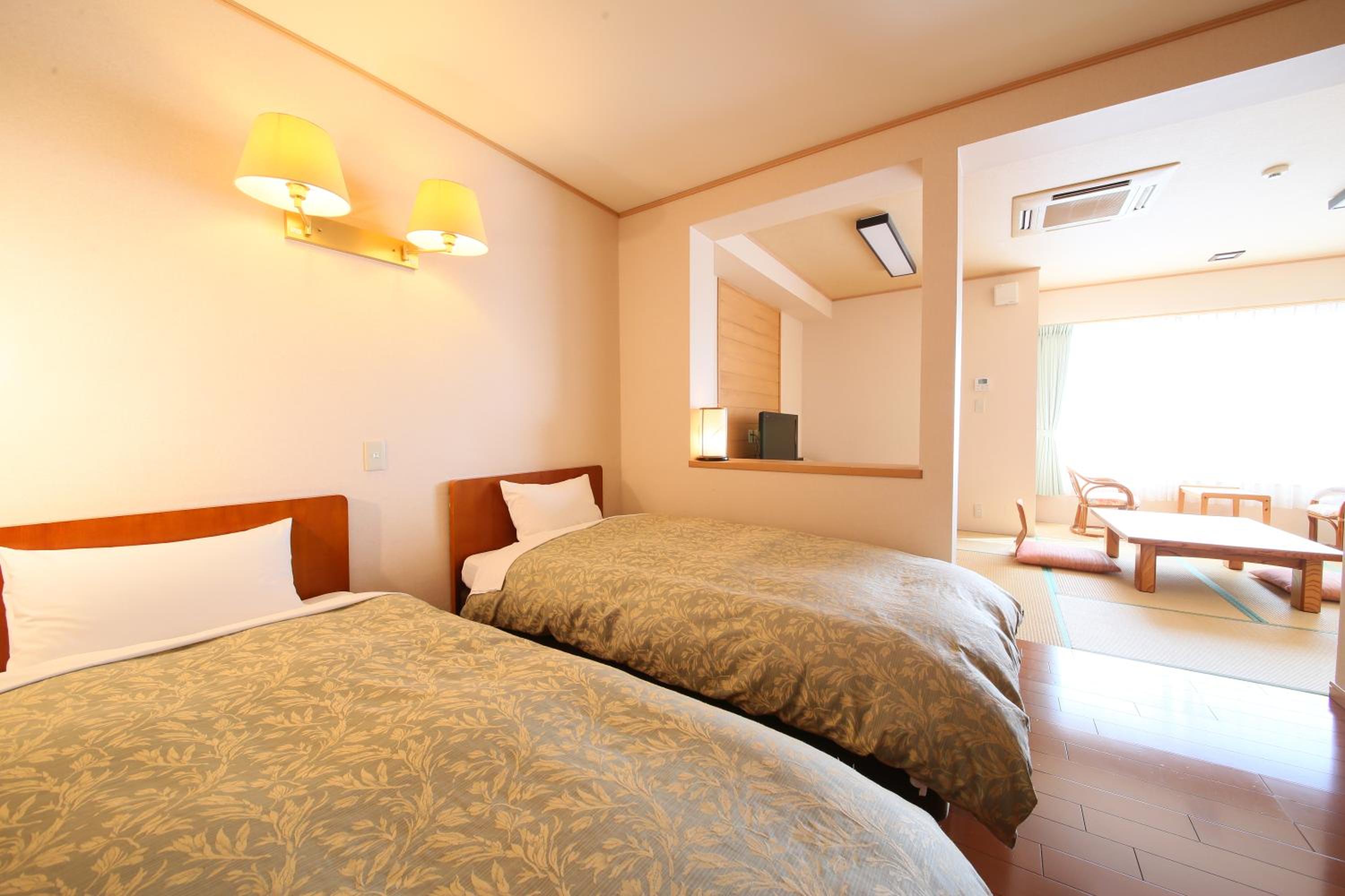 Room with Tatami Area and Mt.Fuji View