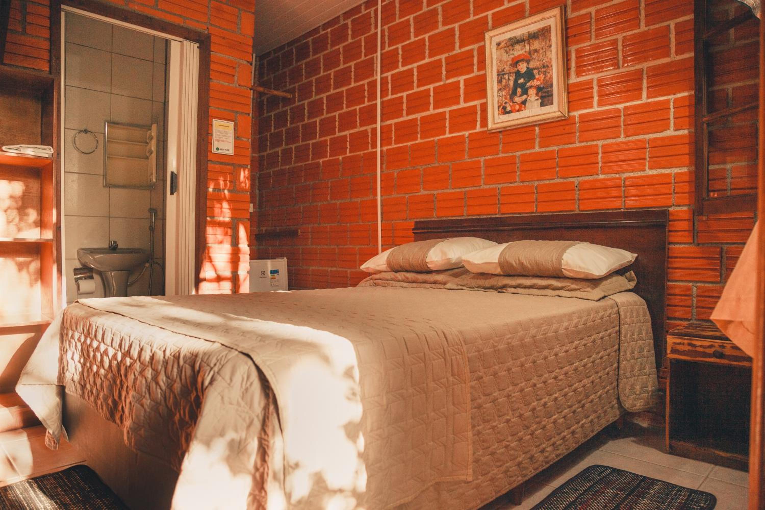 Standard Double Room with Fan - Photo 7