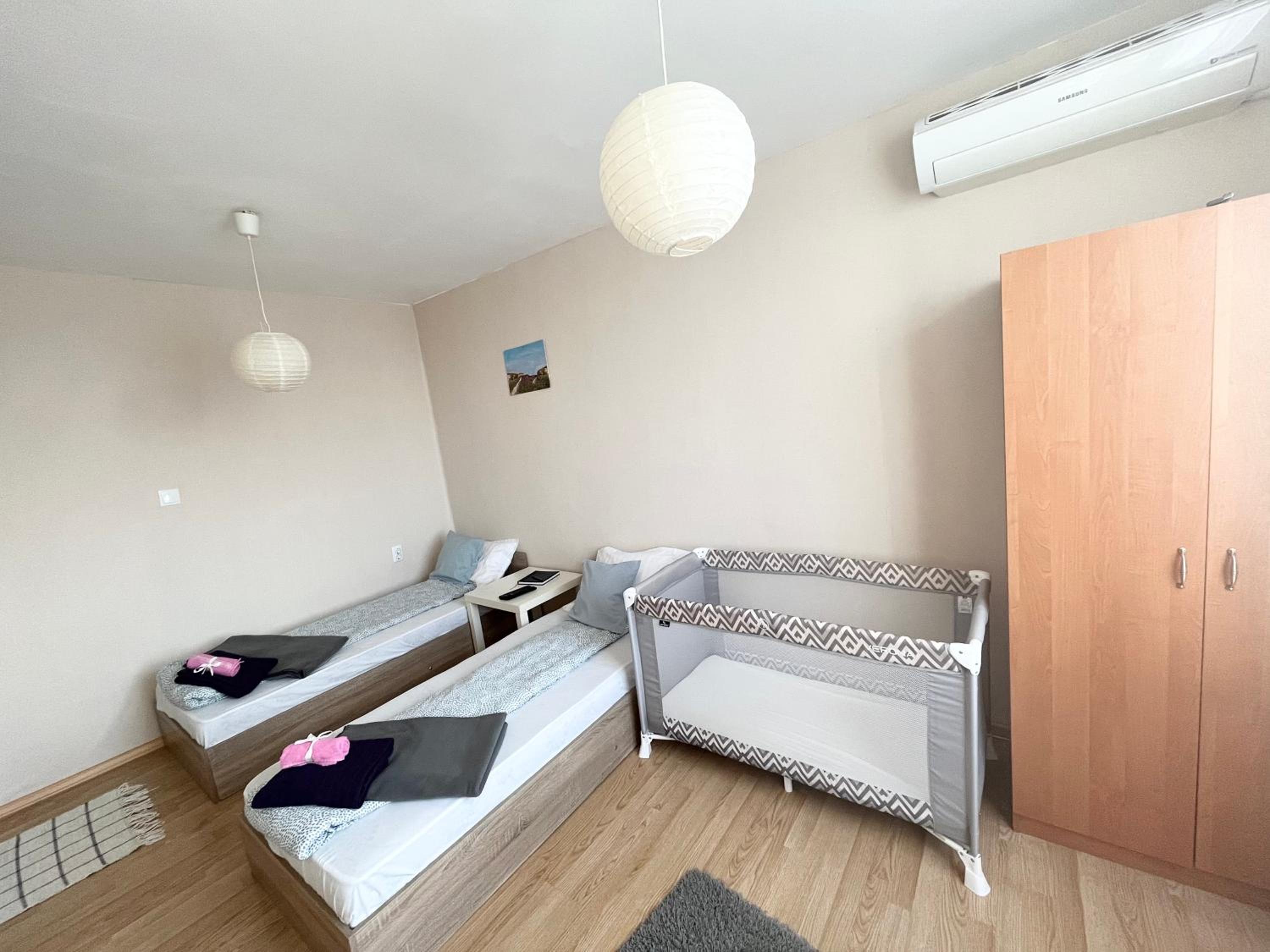 One-Bedroom Apartment - Photo 11