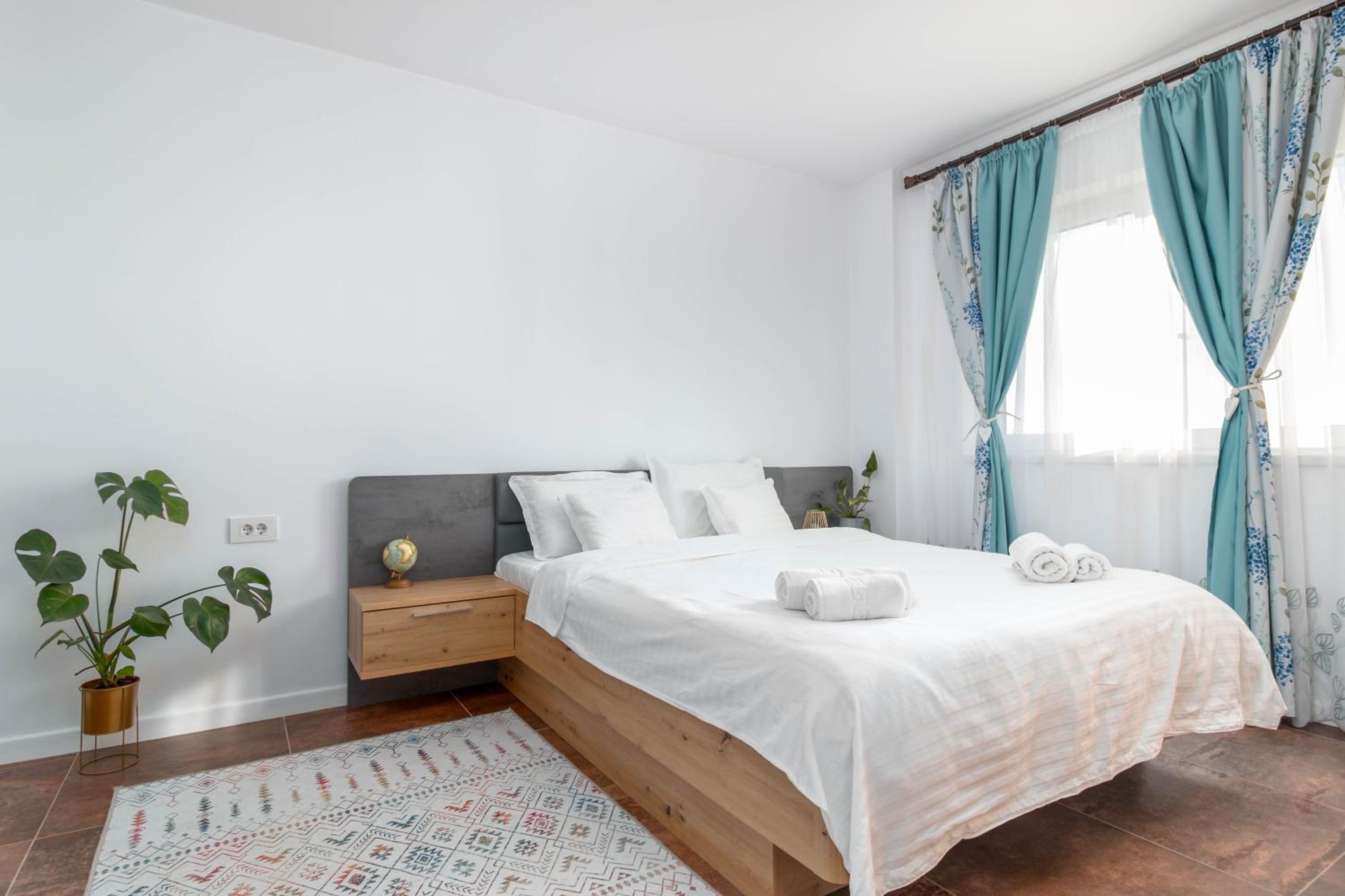 One-Bedroom Apartment - Photo 36