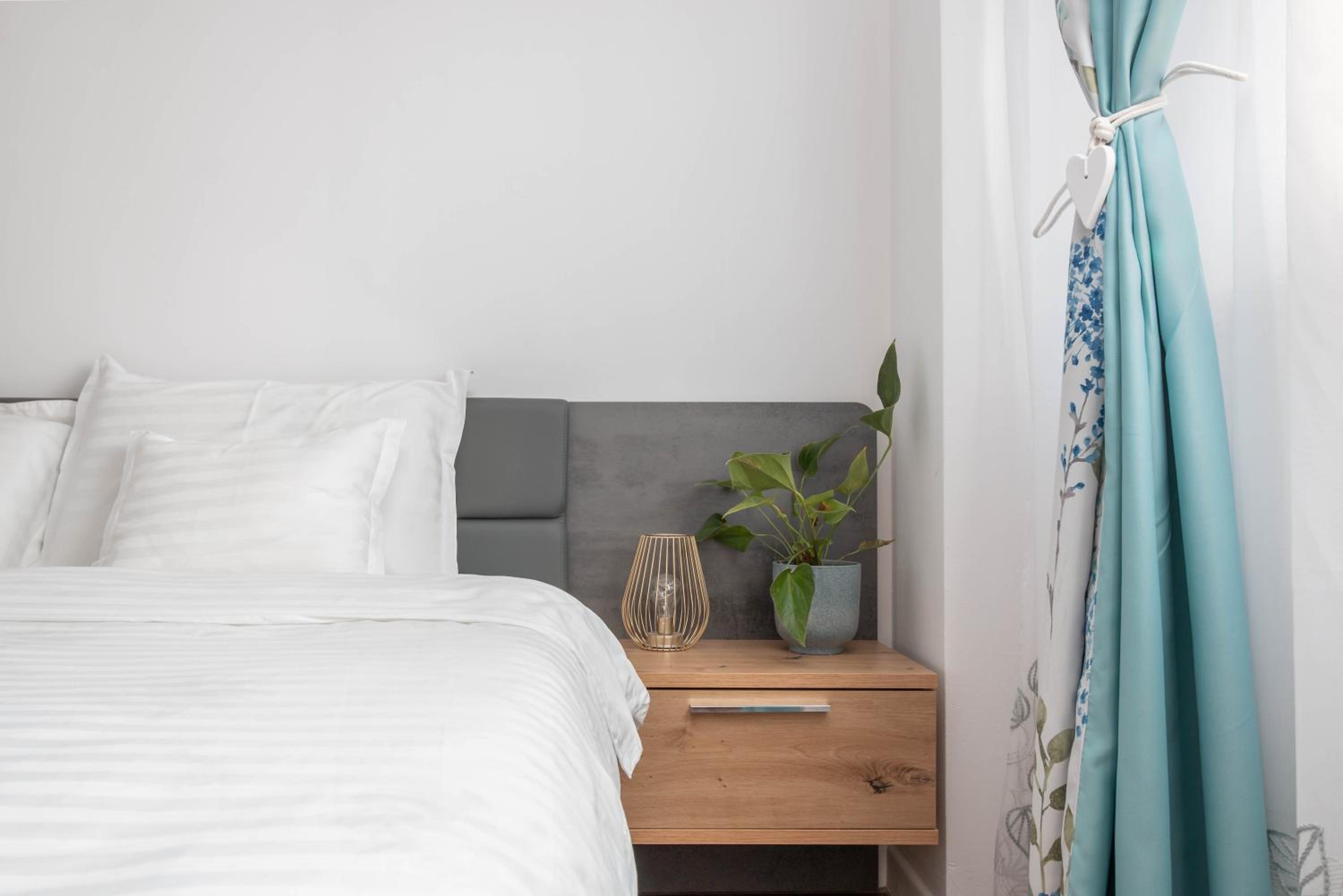 One-Bedroom Apartment - Photo 38