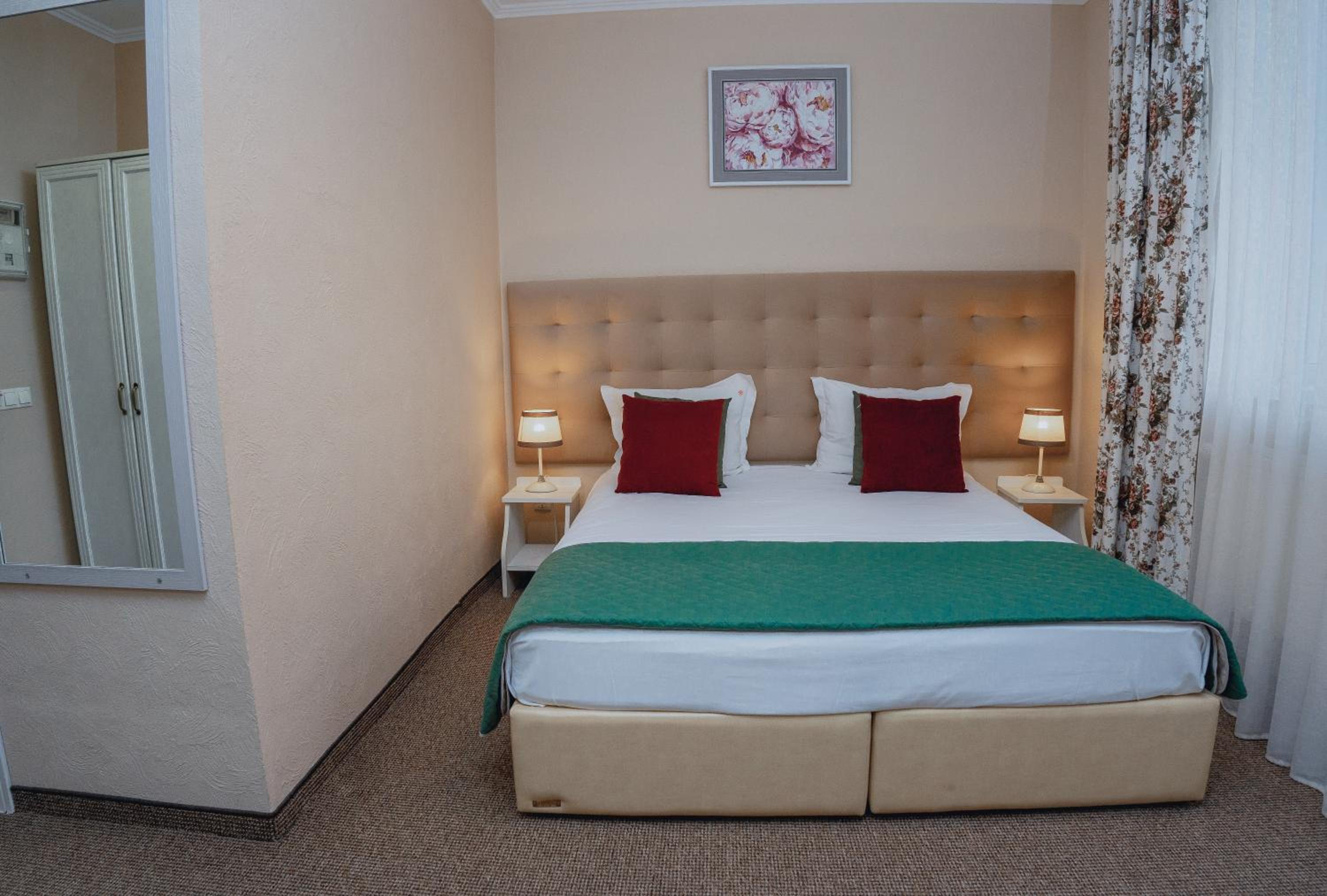 Superior Double or Twin Room with Mountain View photo 3