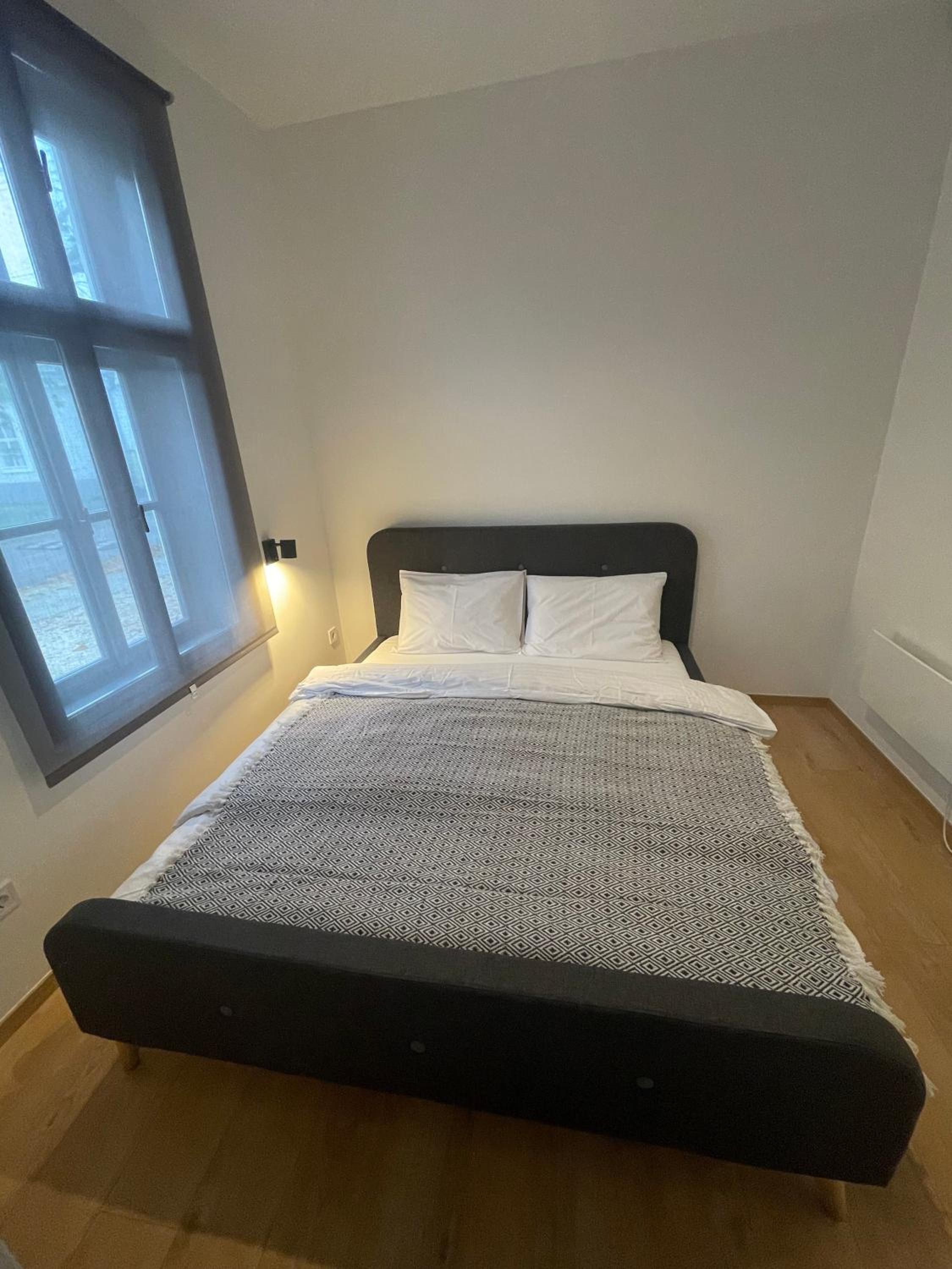 One-Bedroom Apartment - Photo 16
